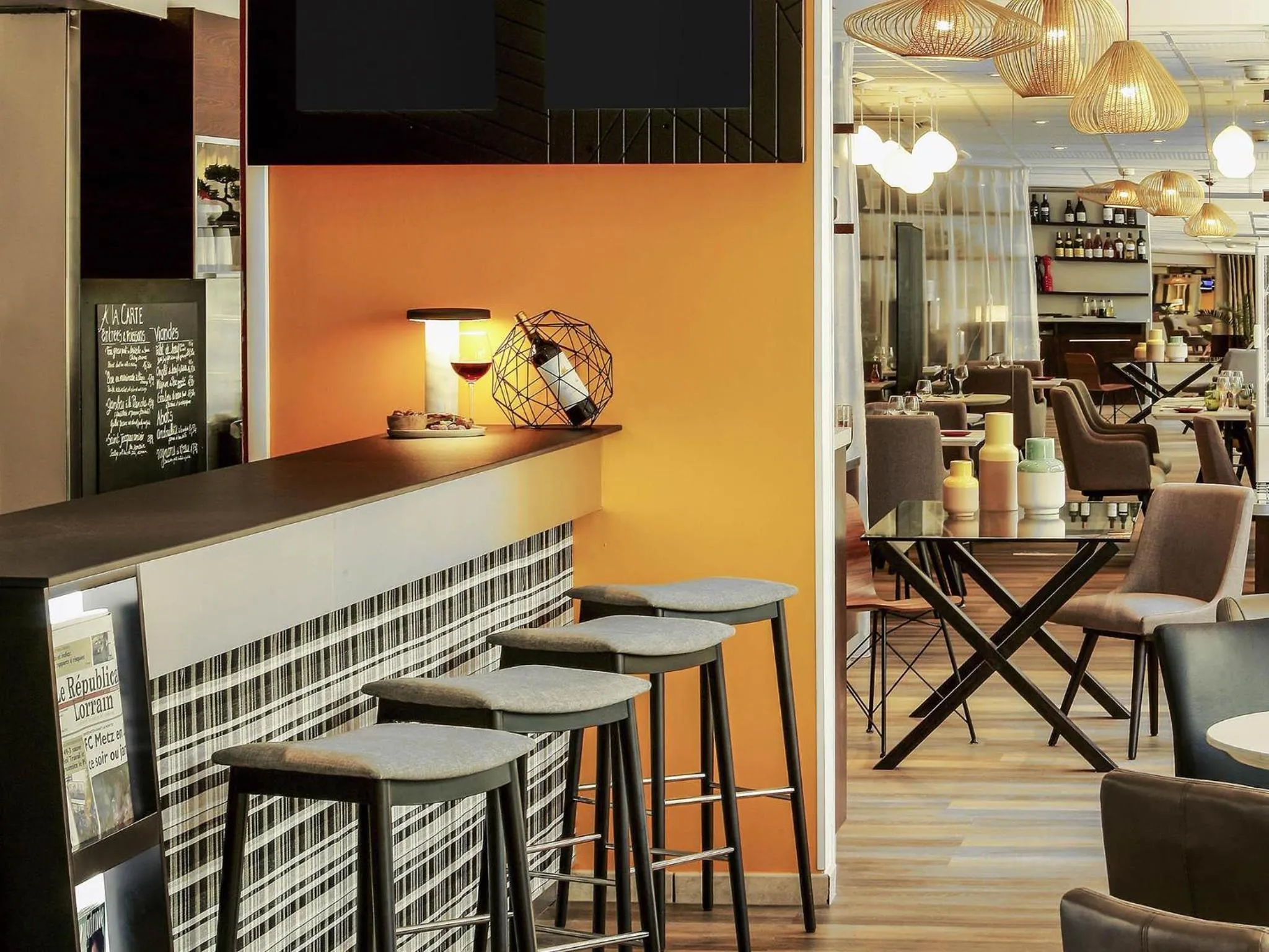 Lounge or bar in Mercure Hotel Forbach Centre de Loisirs