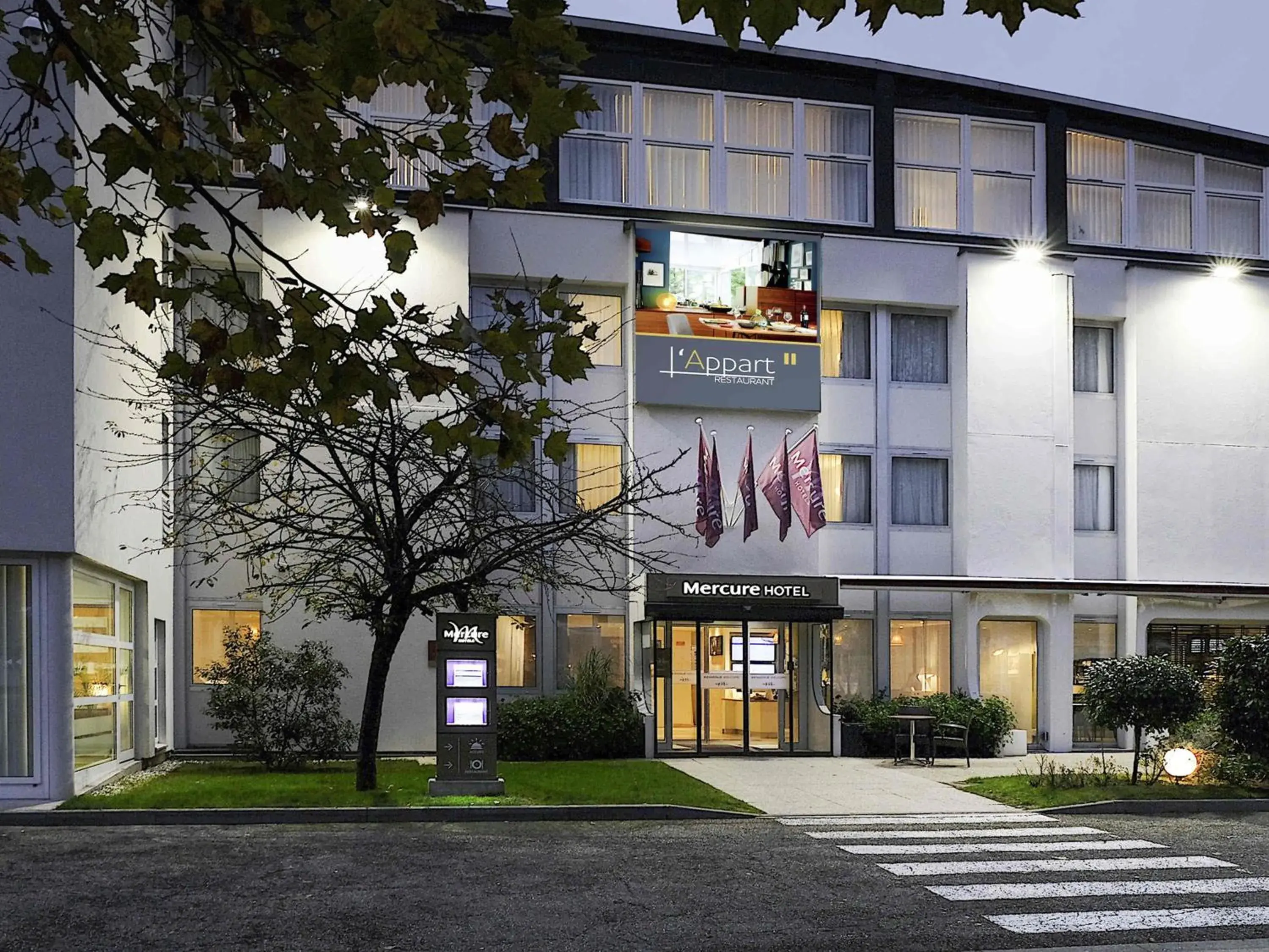 Property building in Mercure Hotel Forbach Centre de Loisirs Property building in Mercure Hotel Forbach Centre de Loisirs