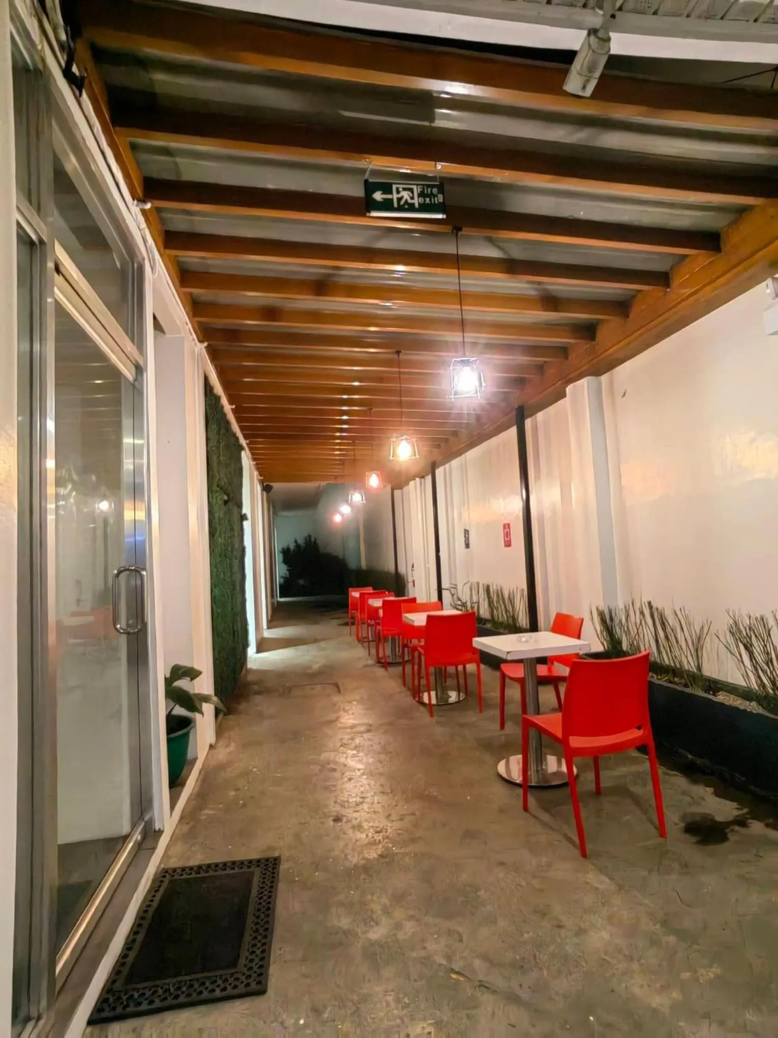 Seating area in Kojõ Hotel Tagum