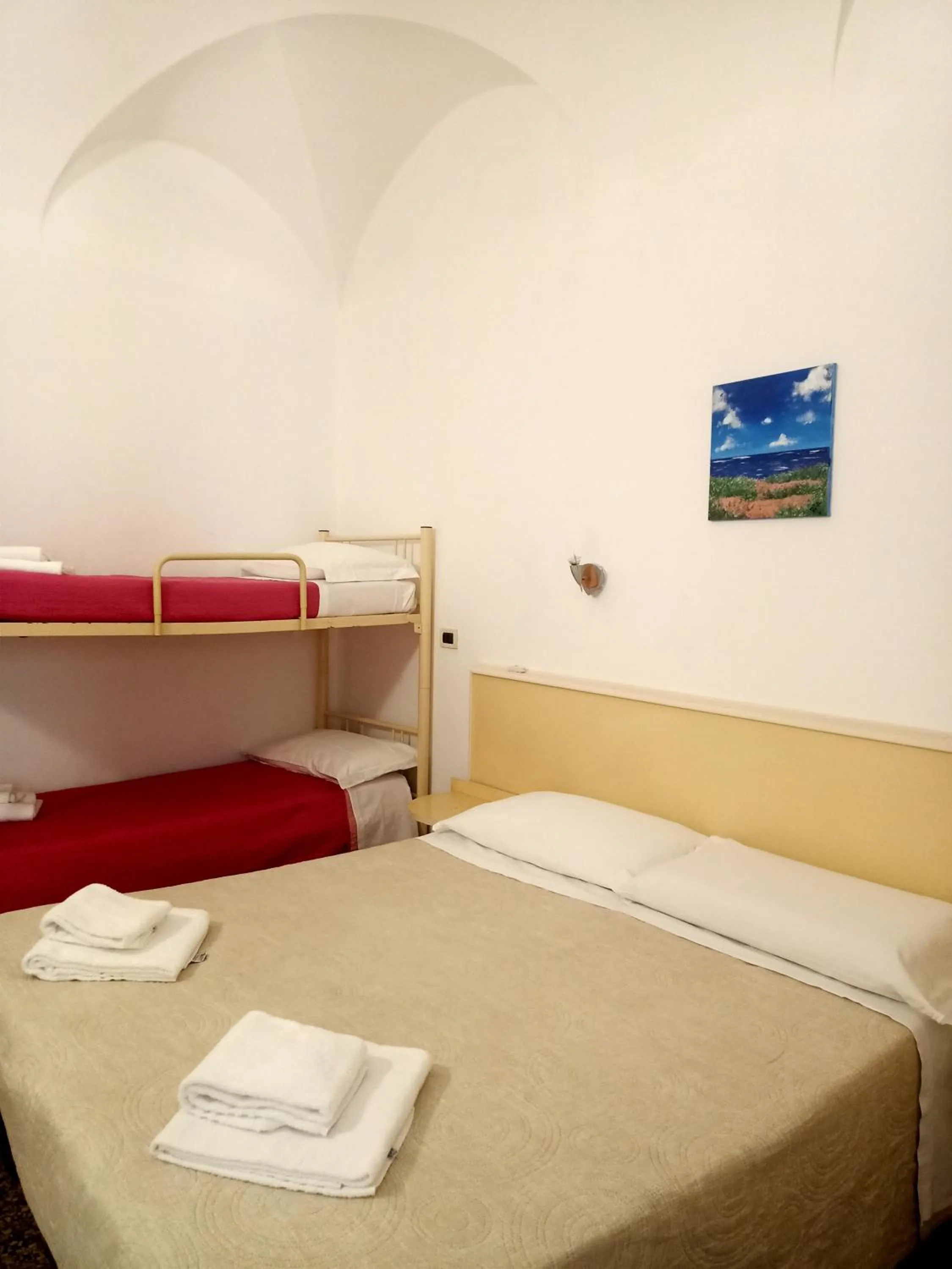 Bedroom, Bed in Hotel Serena