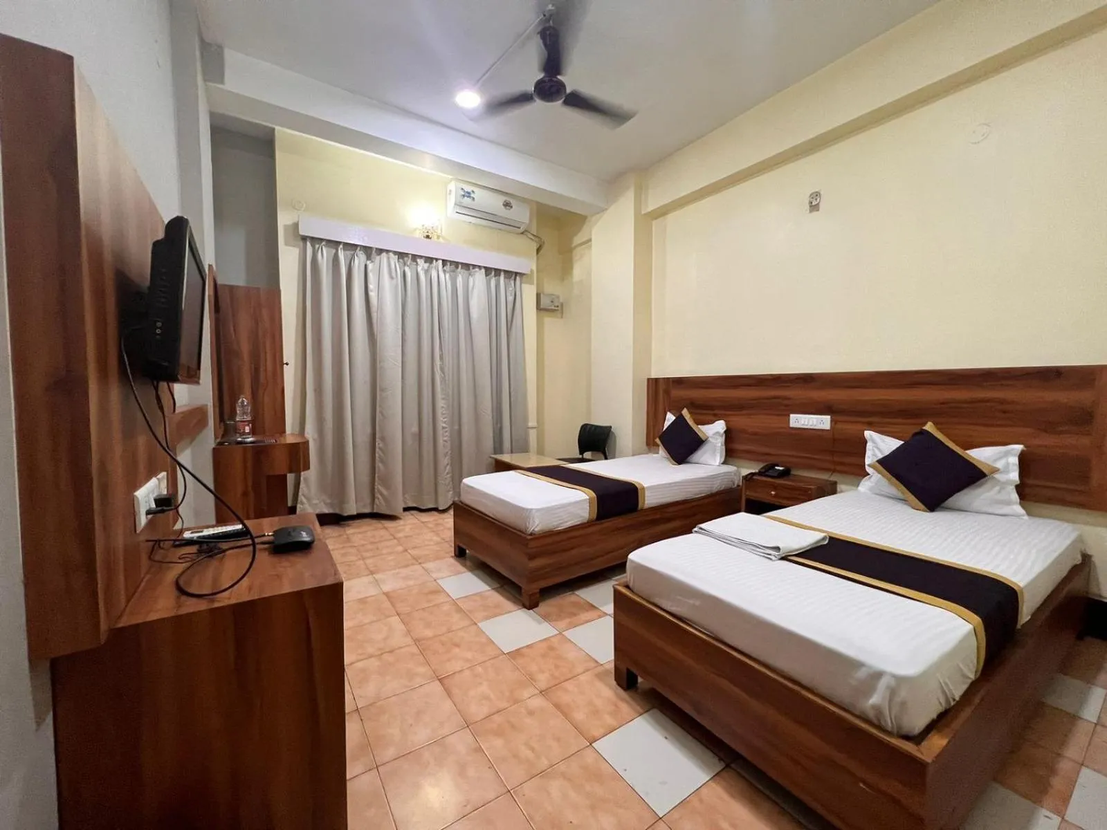 Bed in Hotel Bluemoon