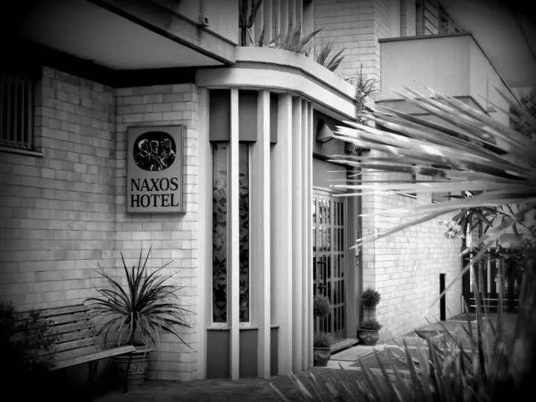 Facade/entrance in Hotel Naxos B&B