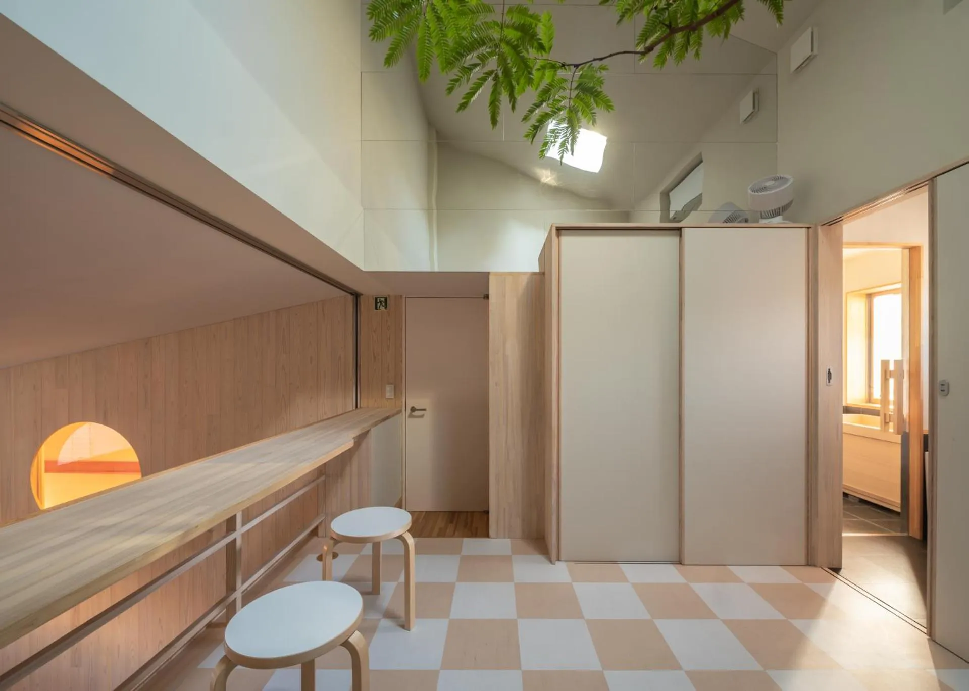 Photo of the whole room in 2254