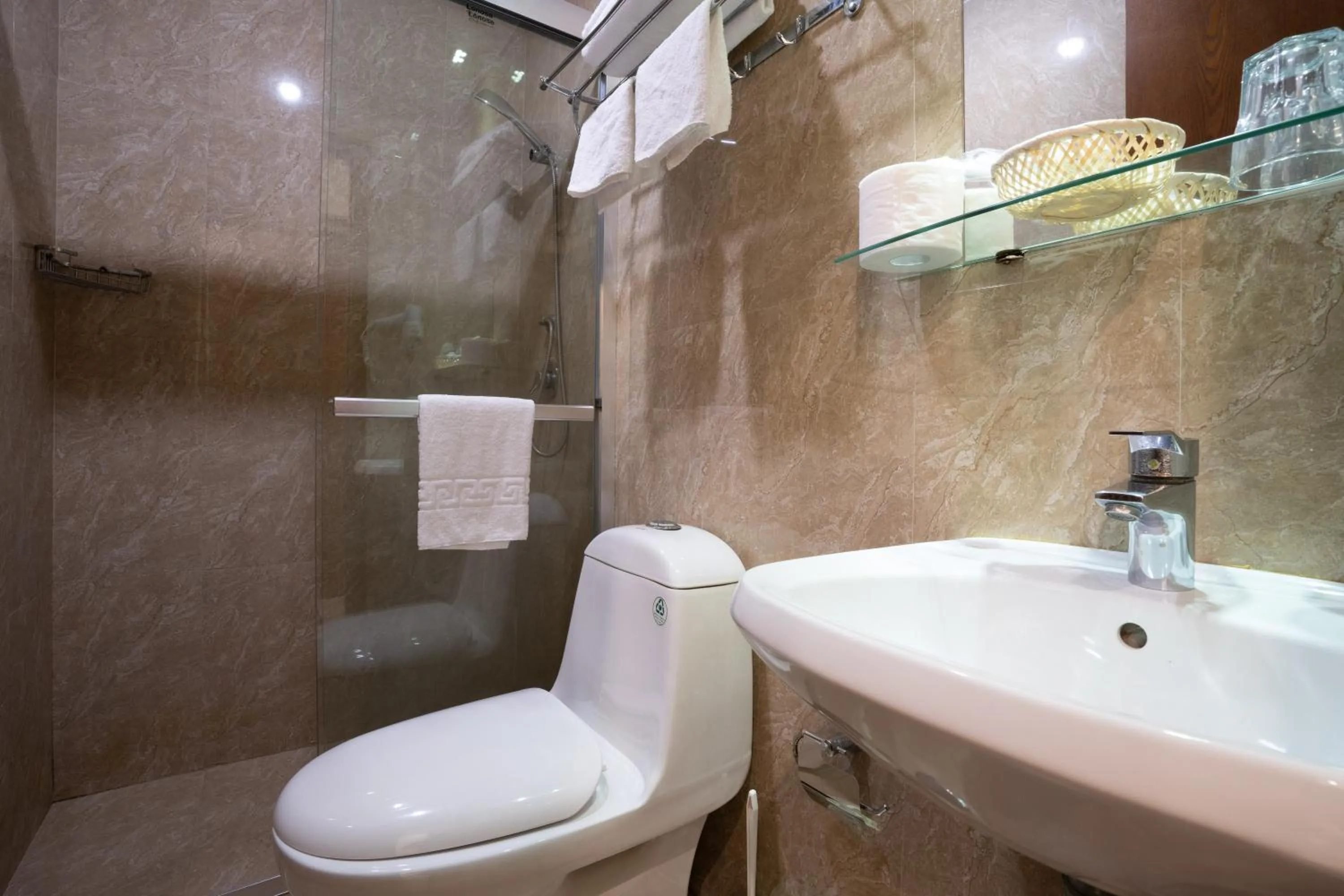 Drago D'Oro GUESTHOUSE - accross from metro Vittorio Emanuele