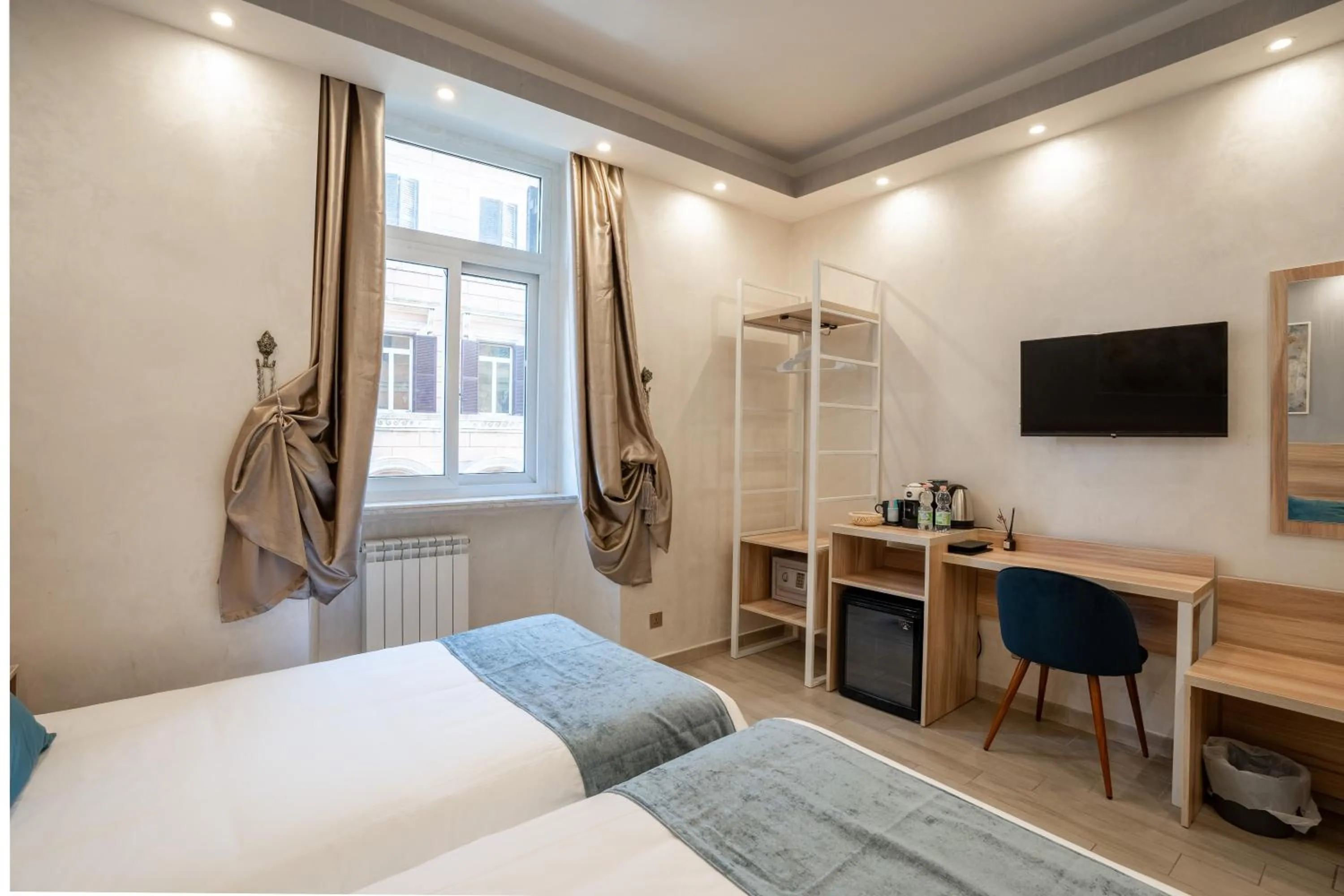 Bedroom, Bed in Drago D'Oro GUESTHOUSE - accross from metro Vittorio Emanuele