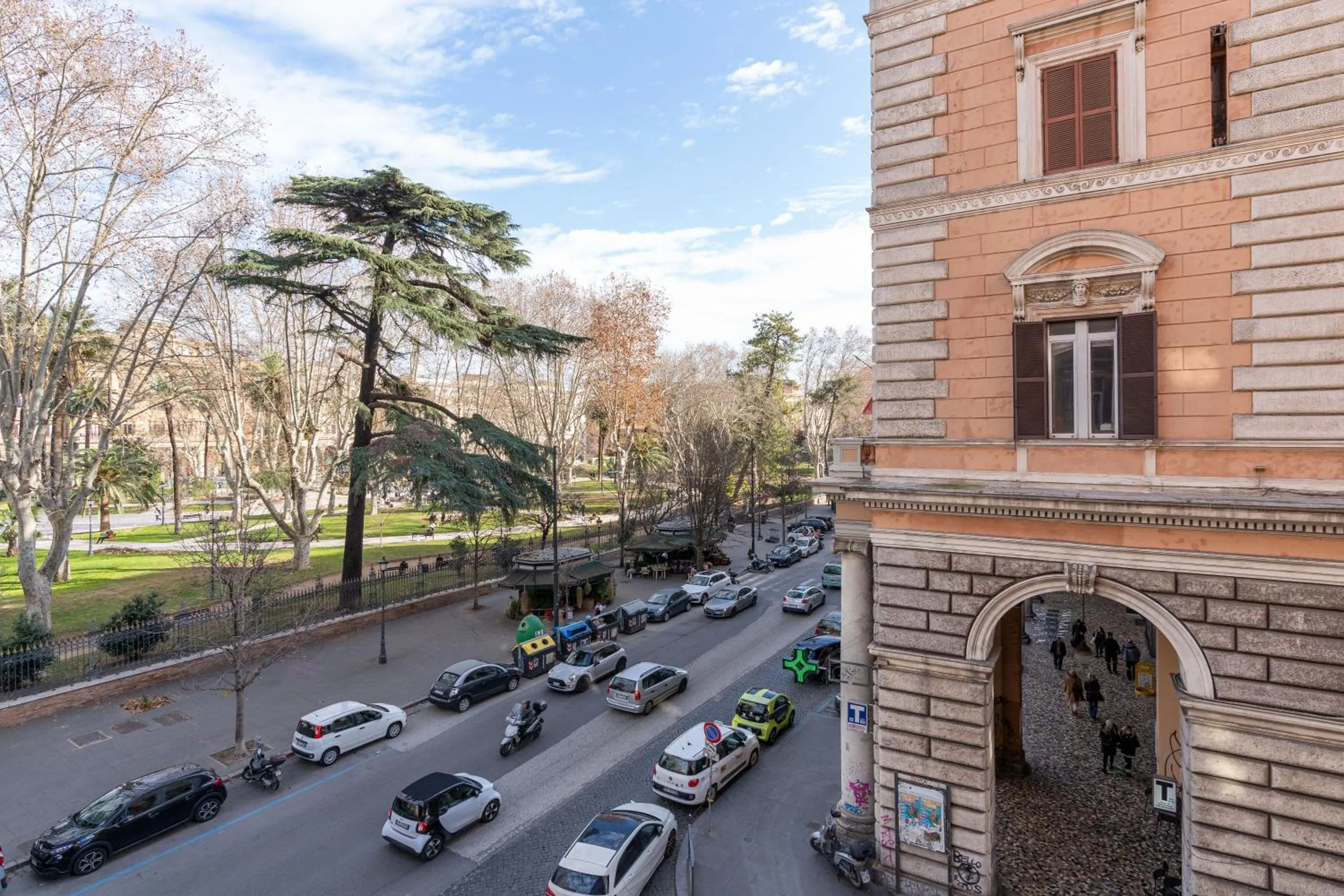 City view in Drago D'Oro GUESTHOUSE - accross from metro Vittorio Emanuele