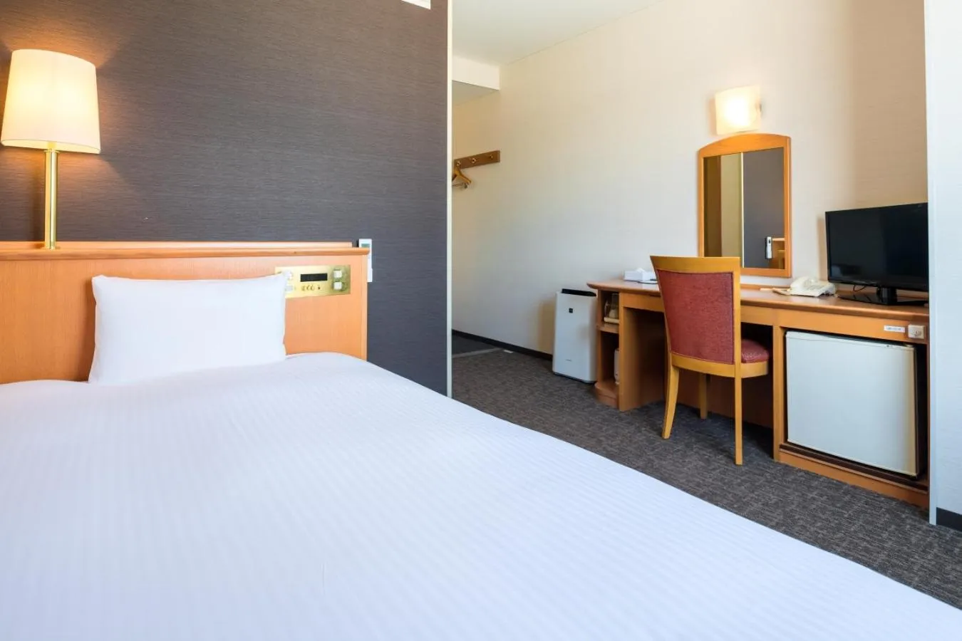 Photo of the whole room, Bed in Moriyama Art Hotel