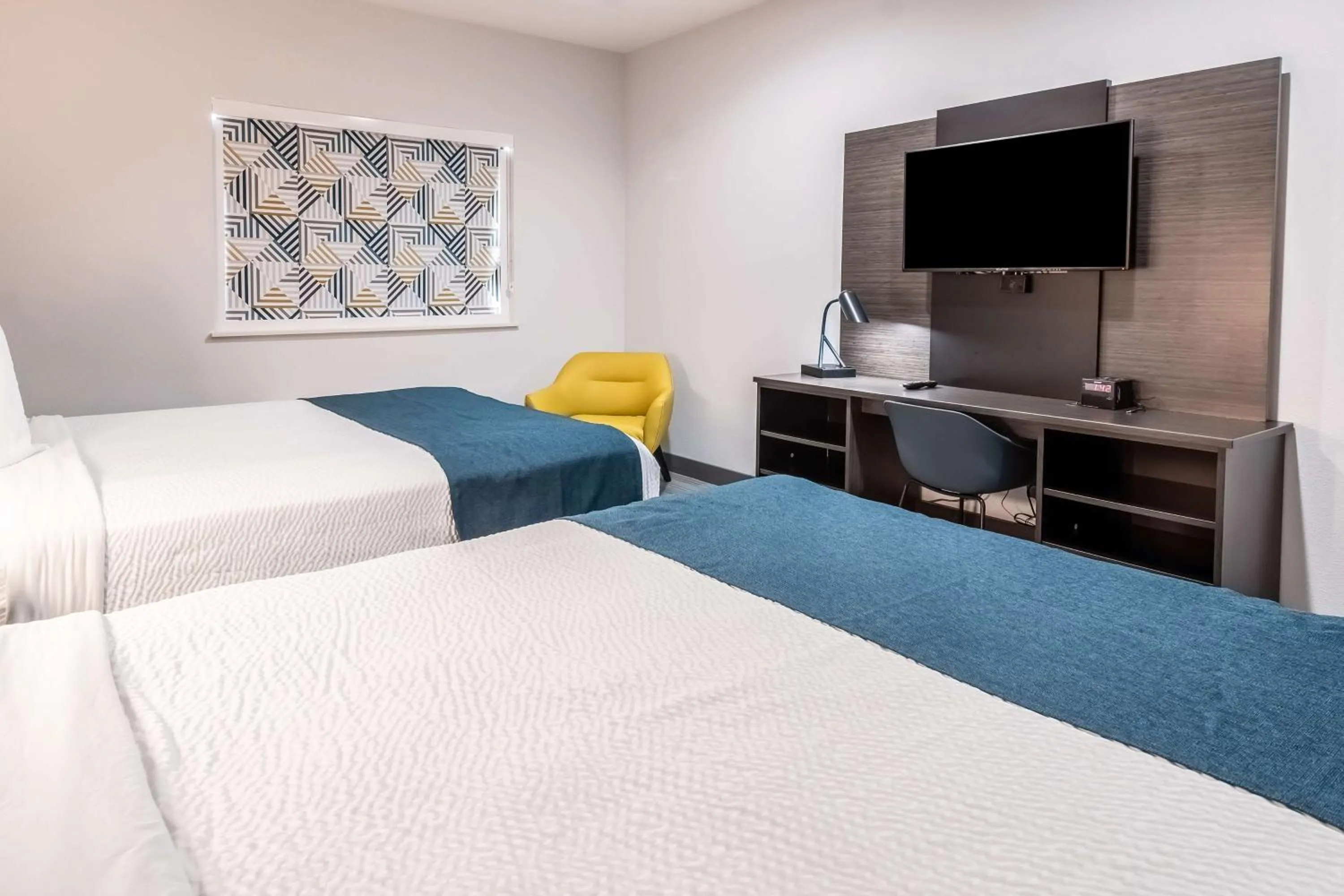 Photo of the whole room, Bed in Studio 6-Mesquite, TX - Dallas