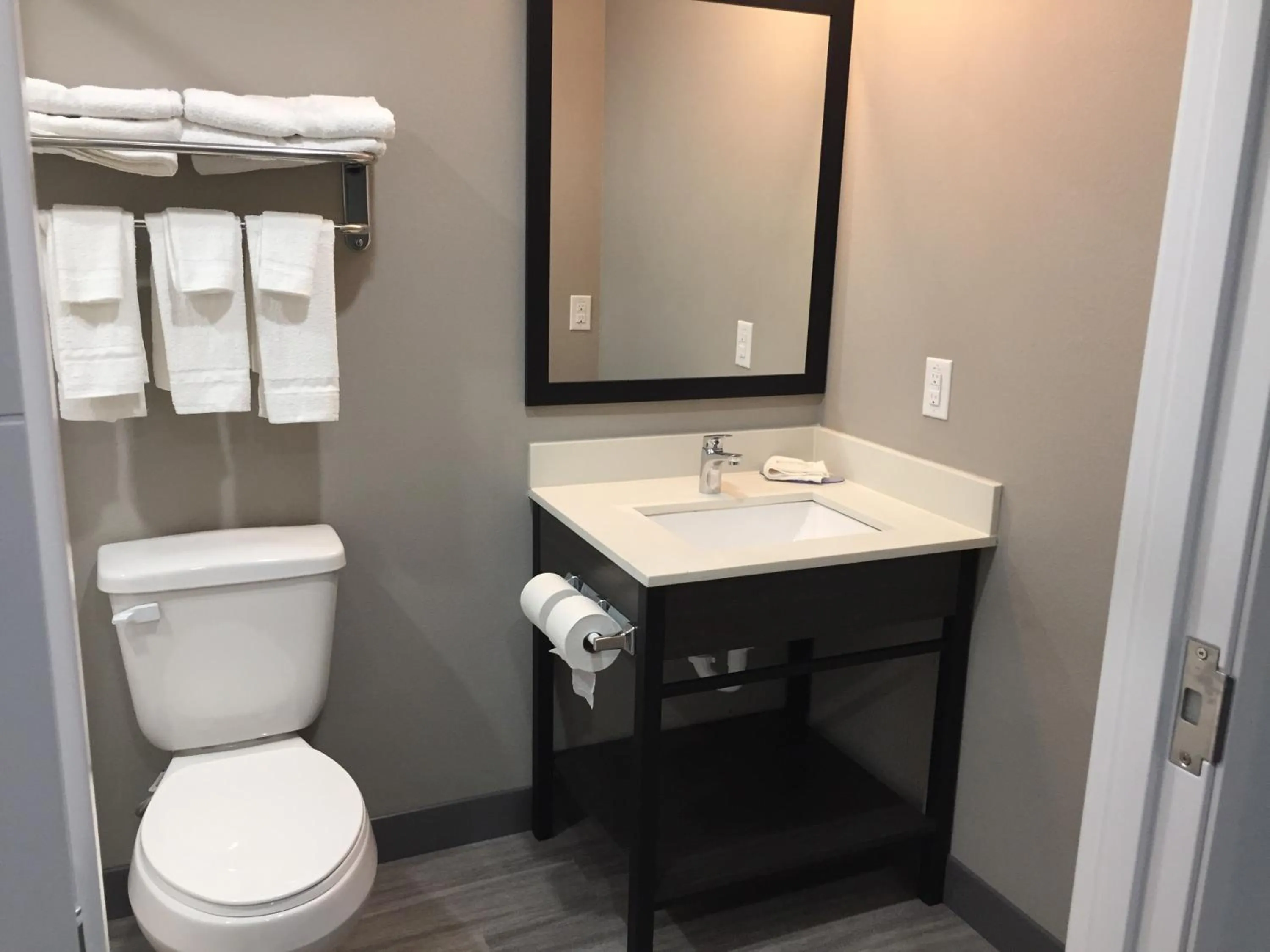 Bathroom in Studio 6-Mesquite, TX - Dallas