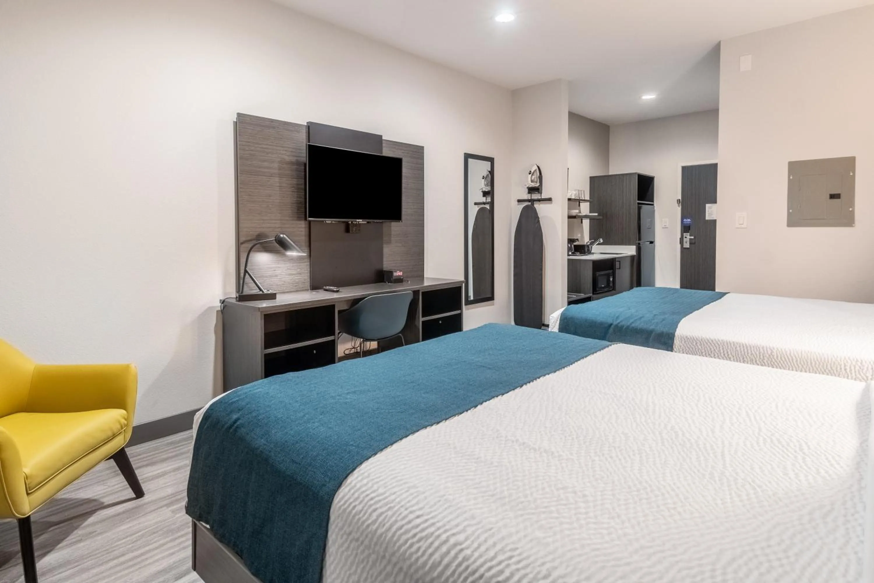 Bedroom, Bed in Studio 6-Mesquite, TX - Dallas