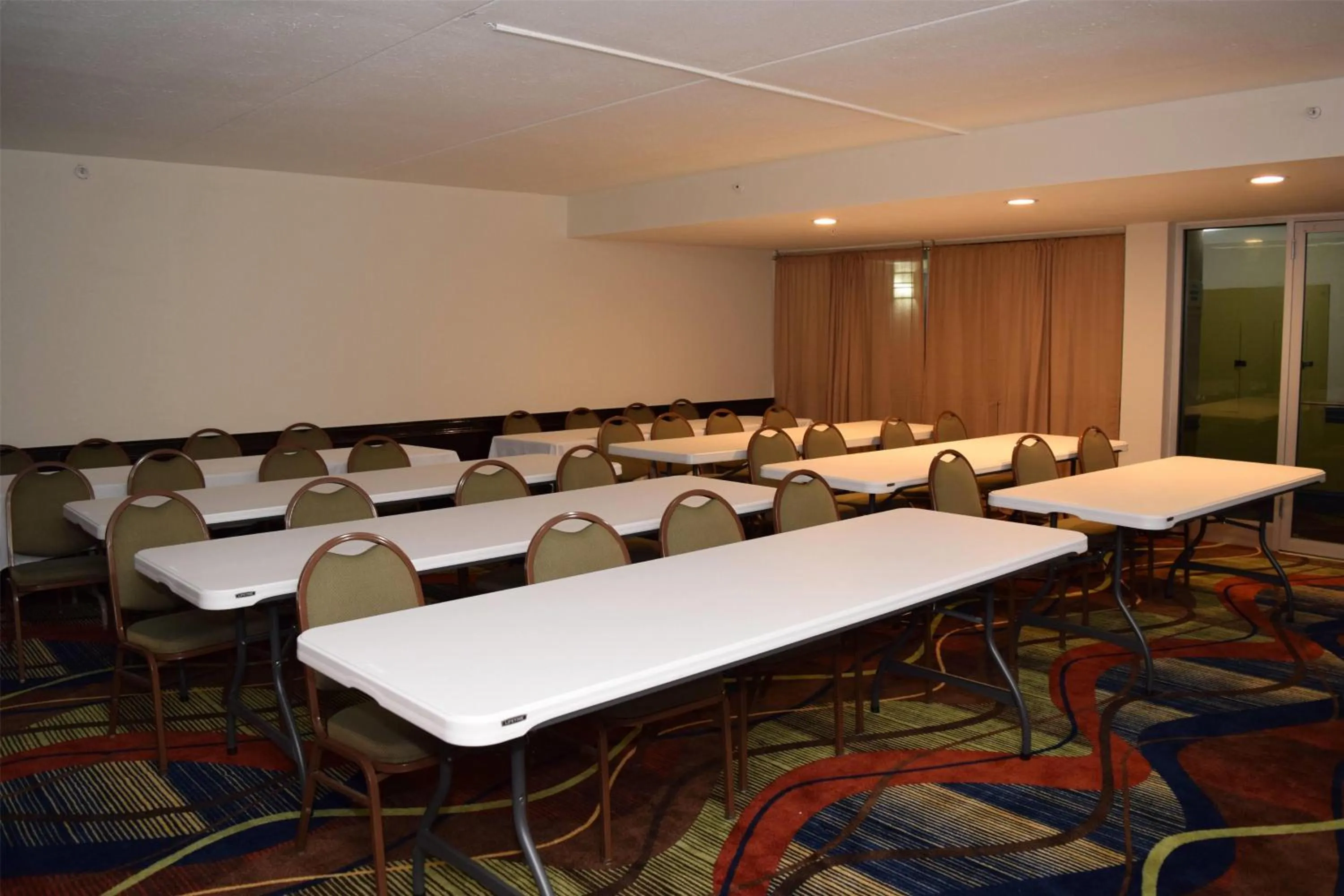 Meeting/conference room in Baymont by Wyndham - Chicago - Addison - O'Hare