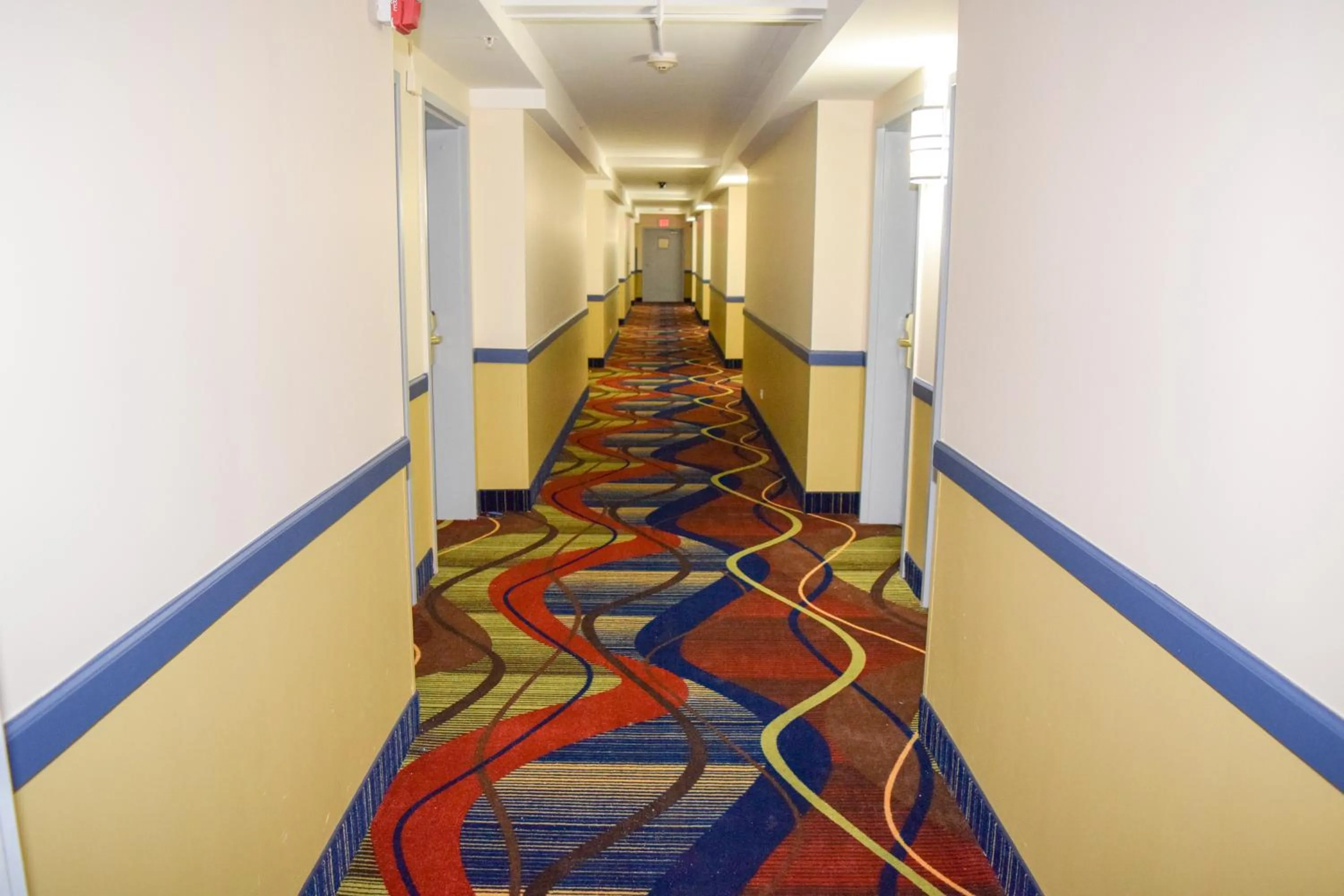 Facade/entrance in Baymont by Wyndham - Chicago - Addison - O'Hare