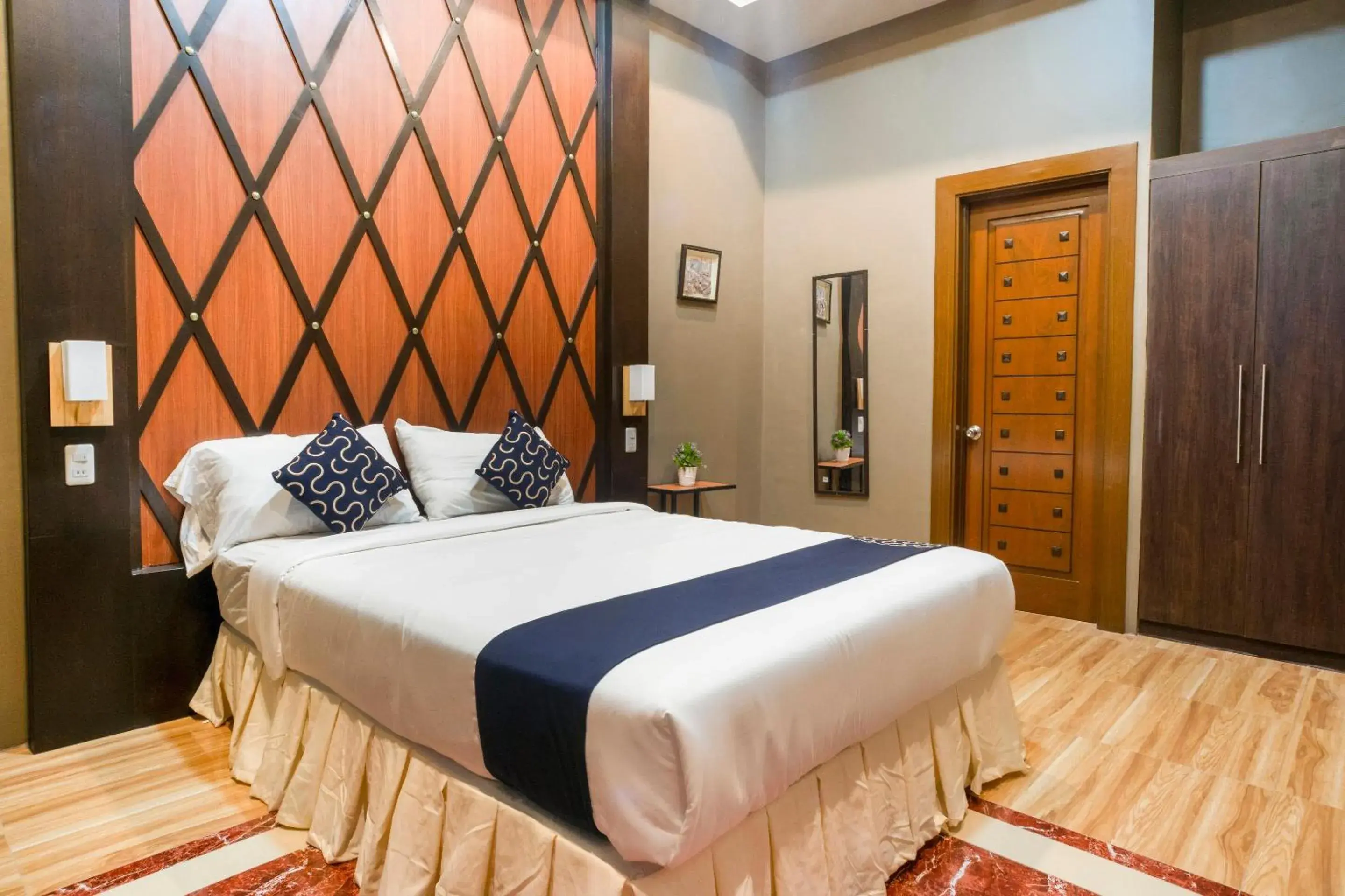 One Bedroom Suite in Capital O 460 World Palace Hotel One Bedroom Suite in Capital O 460 World Palace Hotel