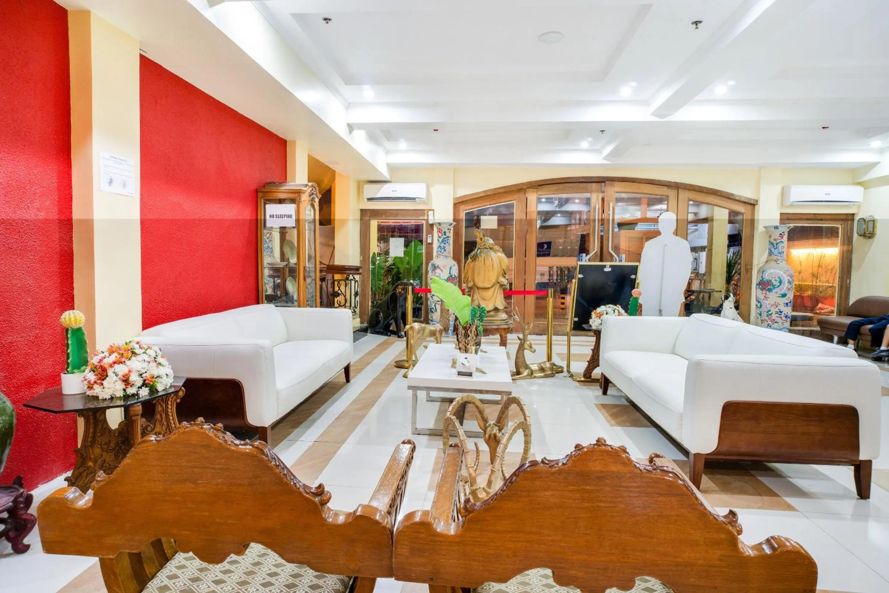 Lobby or reception in Capital O 460 World Palace Hotel