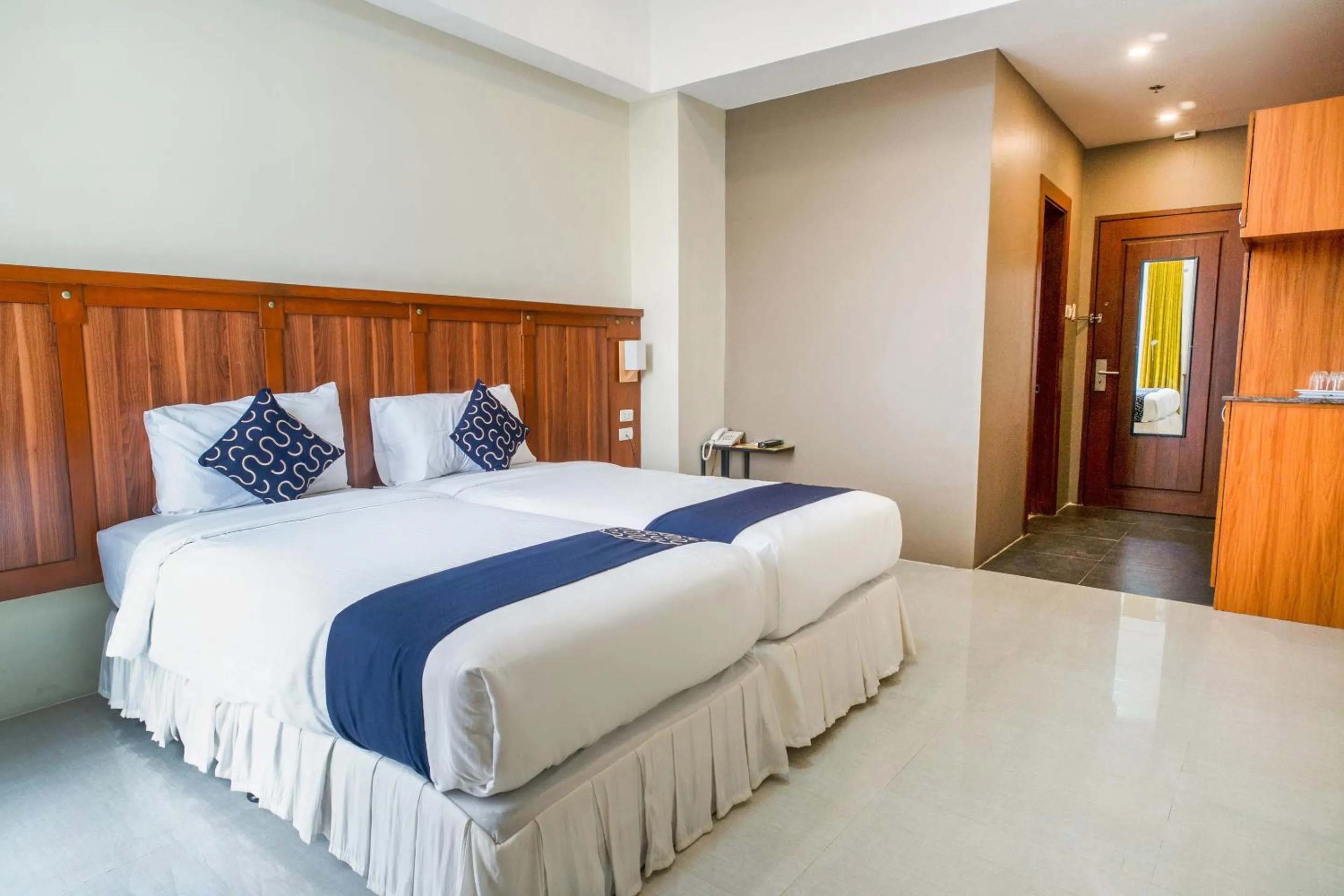 Bedroom, Bed in Capital O 460 World Palace Hotel