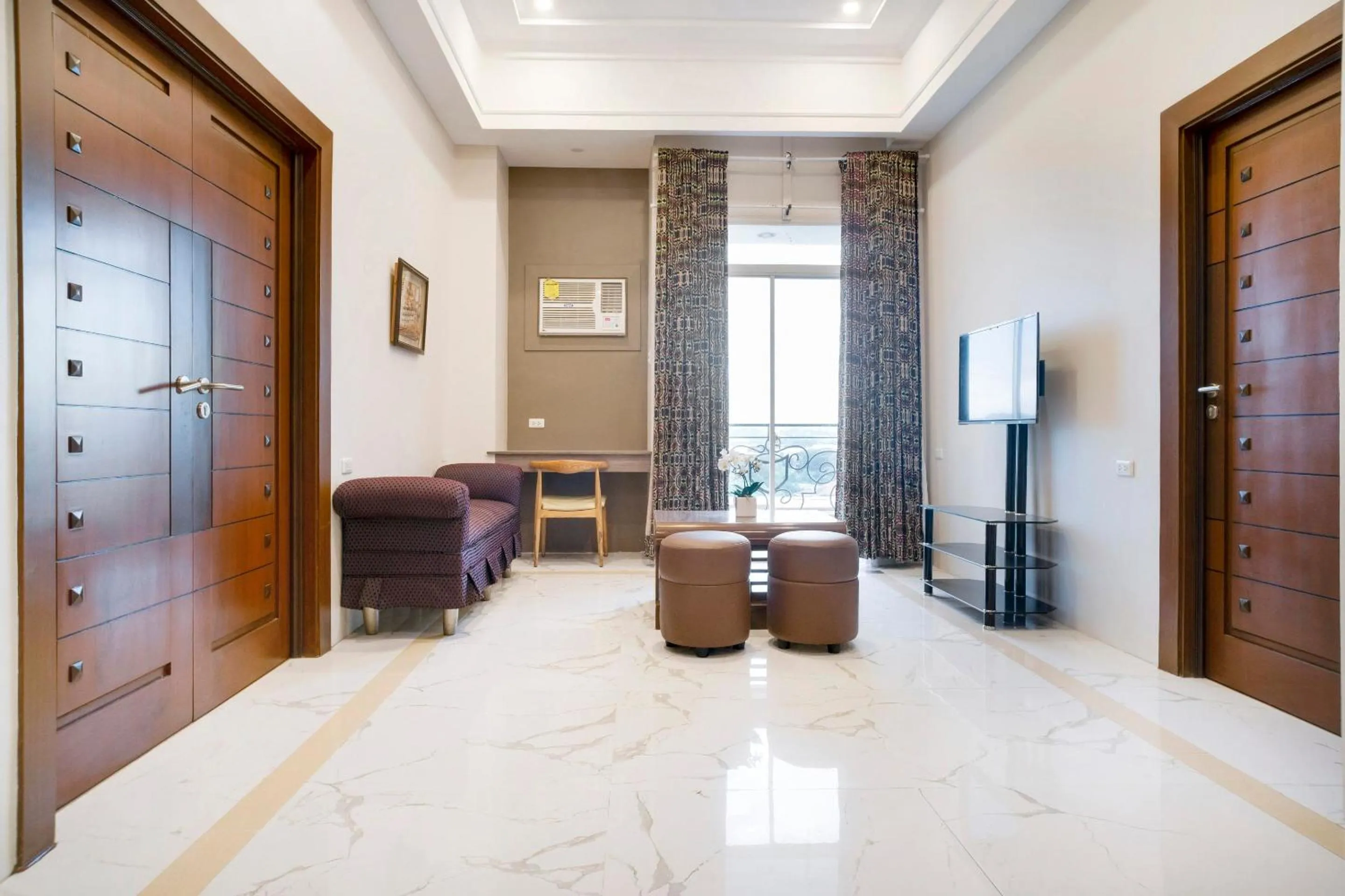 Bedroom in Capital O 460 World Palace Hotel