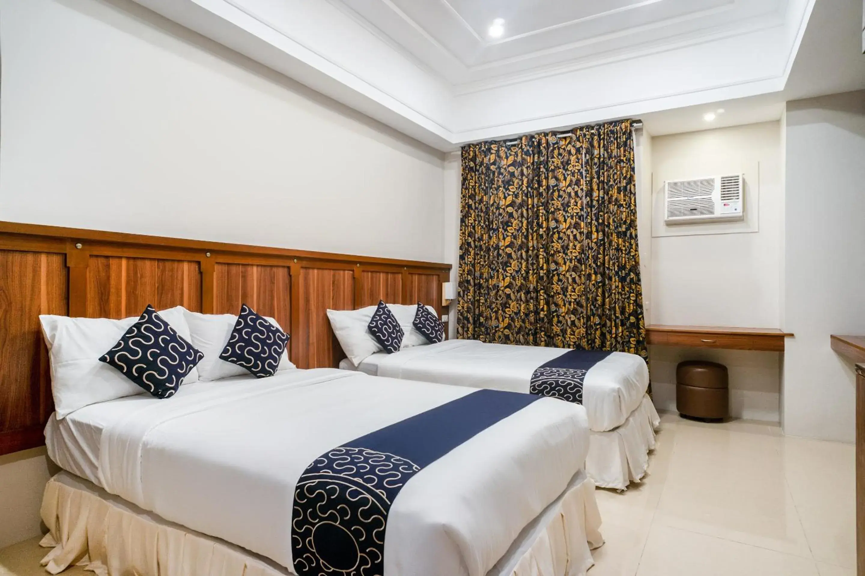 Bedroom, Bed in Capital O 460 World Palace Hotel Bedroom, Bed in Capital O 460 World Palace Hotel