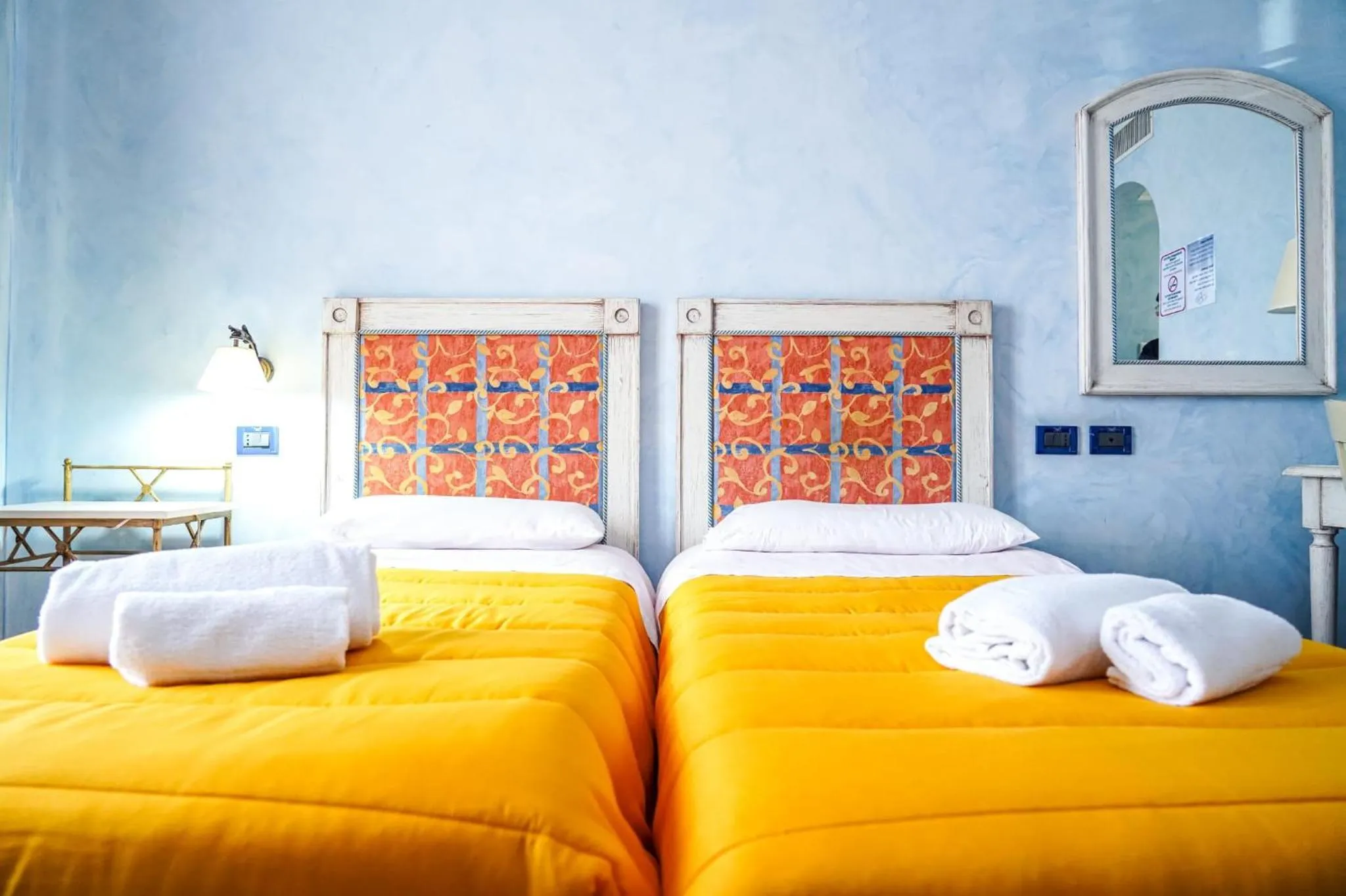 Bed in Motel - Hotel Nautico Pozzallo