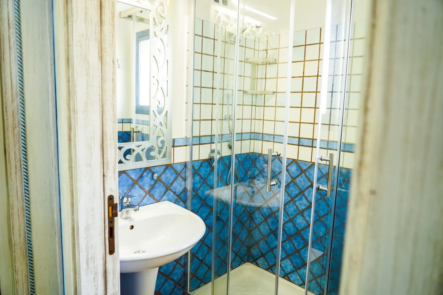 Shower in Motel - Hotel Nautico Pozzallo