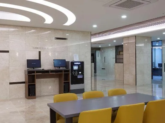 Lobby or reception in Osong H Hotel Sejong City
