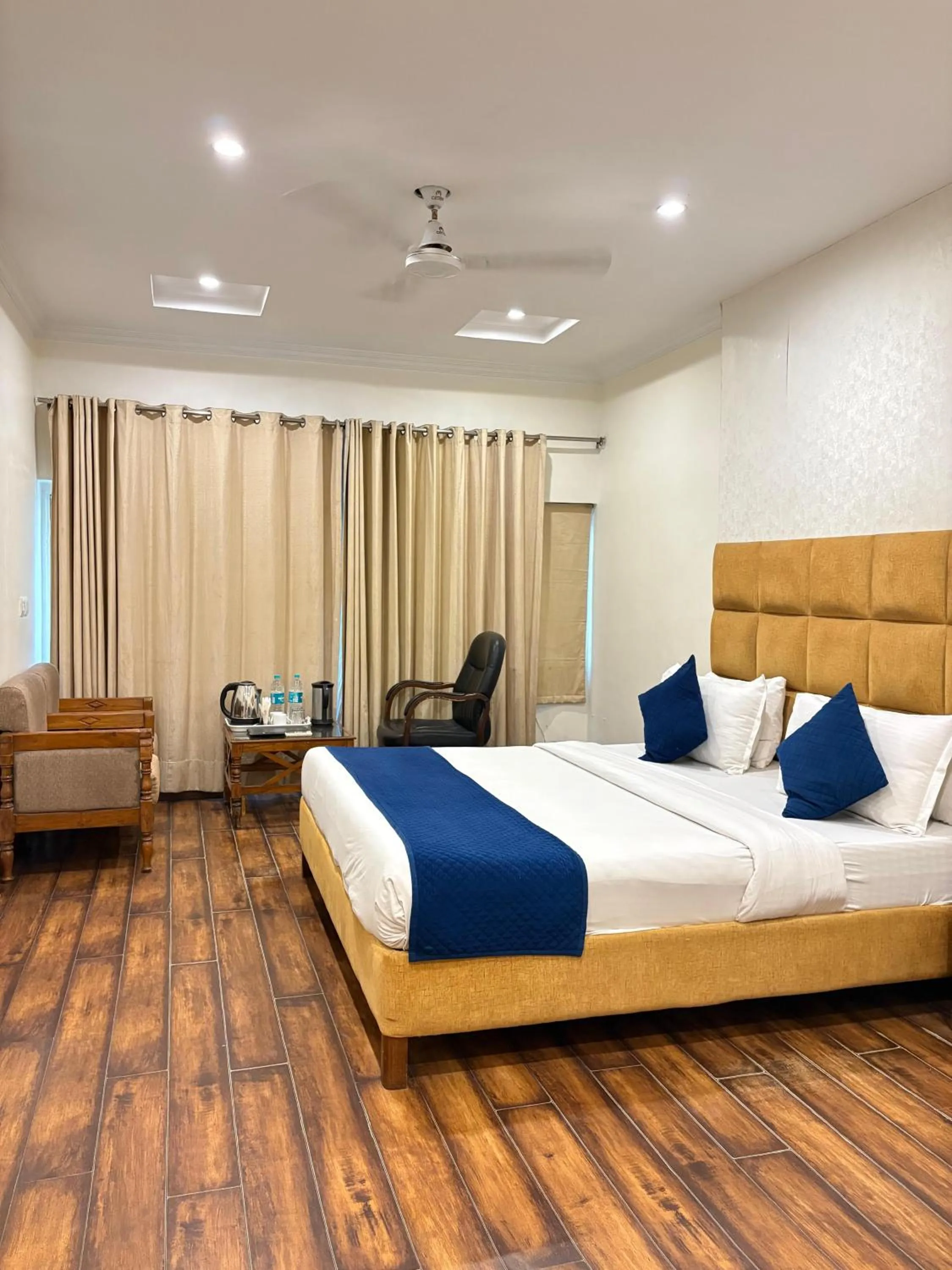 Bedroom, Bed in Hotel Landmark - Centre of City Chandigarh