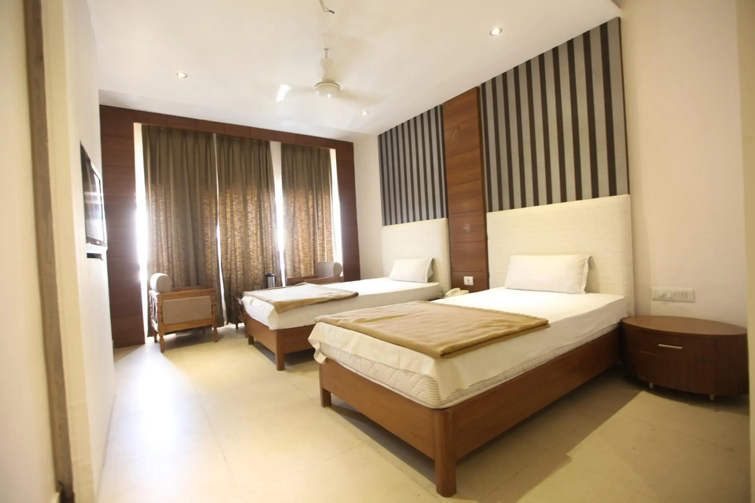 Bedroom, Bed in Hotel Landmark - Centre of City Chandigarh Bedroom, Bed in Hotel Landmark - Centre of City Chandigarh