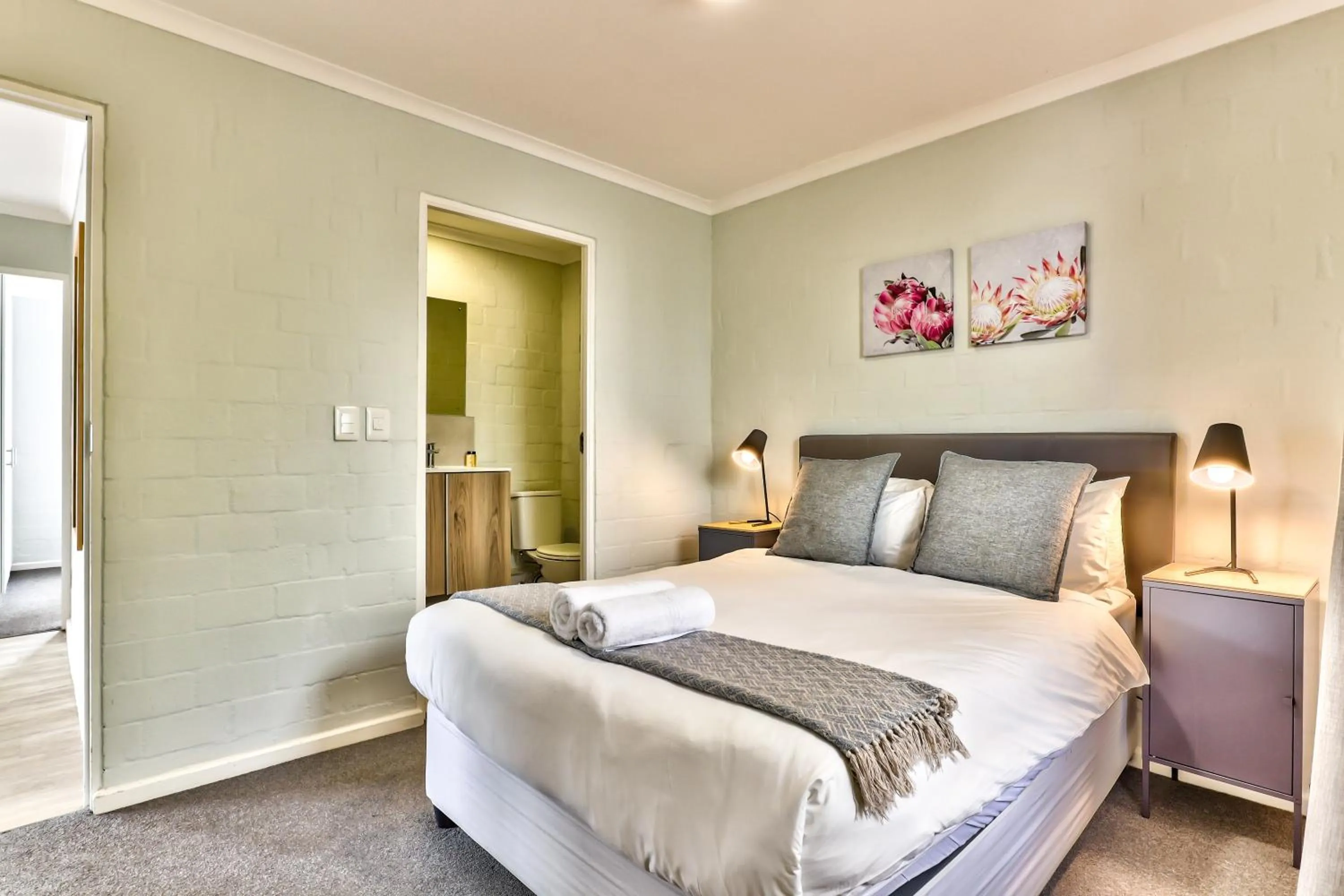 Bed in WINK Aparthotel Eaton Square