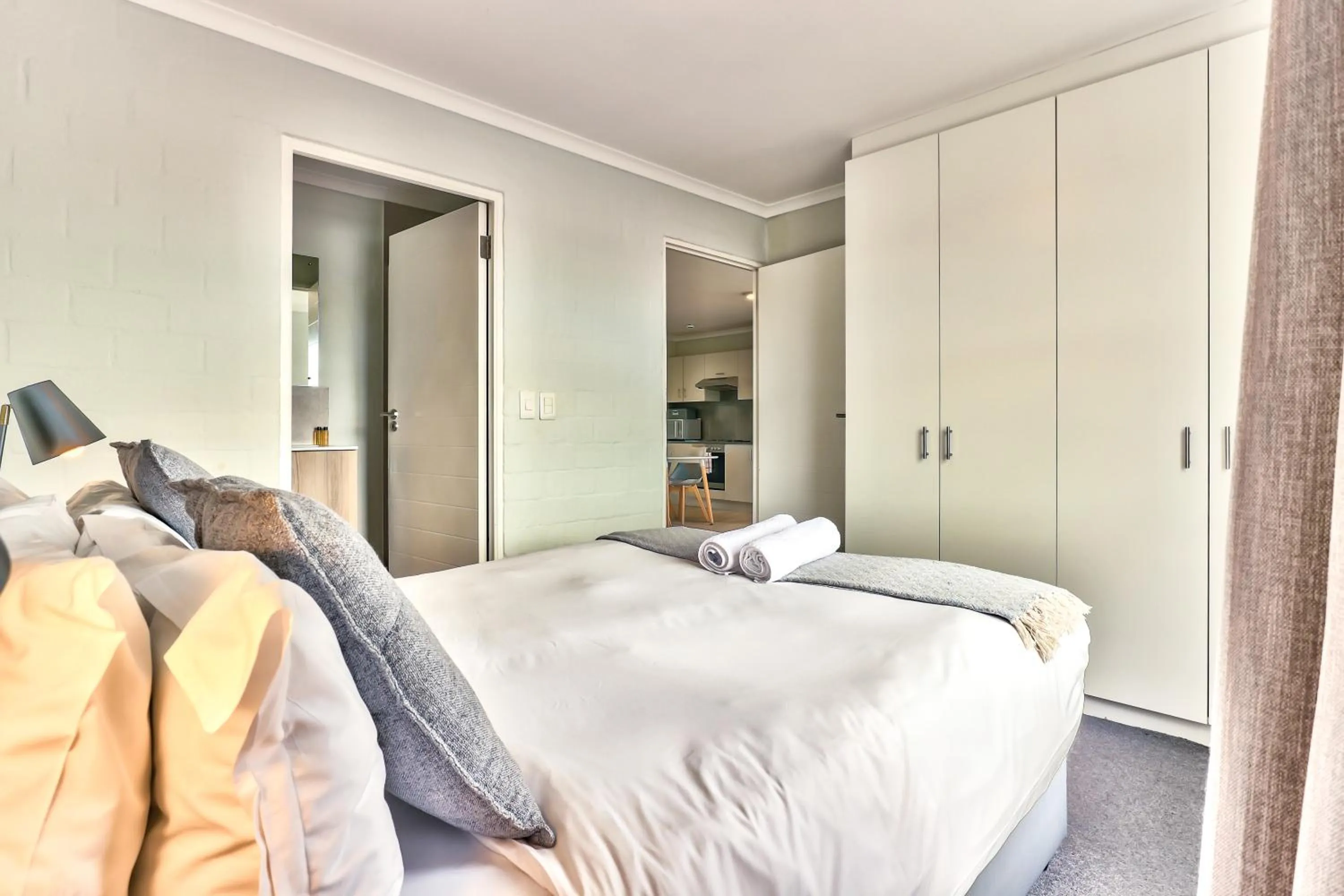 Bed in WINK Aparthotel Eaton Square