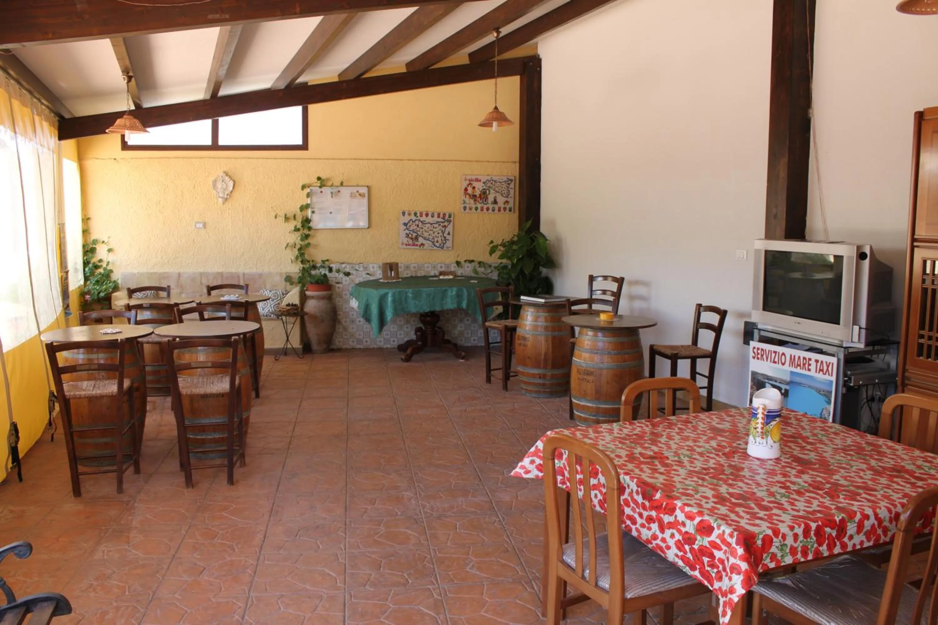Restaurant/places to eat in Villa Mozia