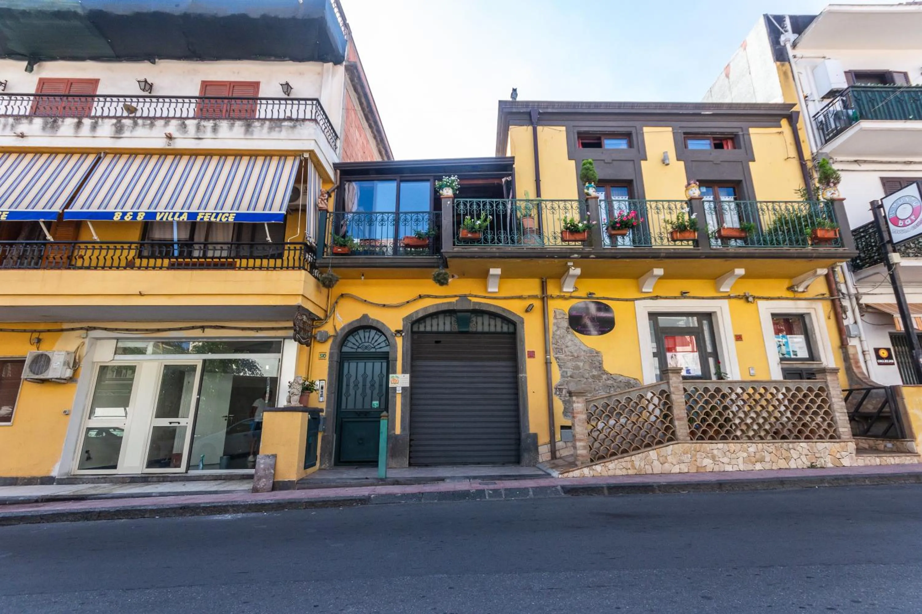 Property building in Villa Felice