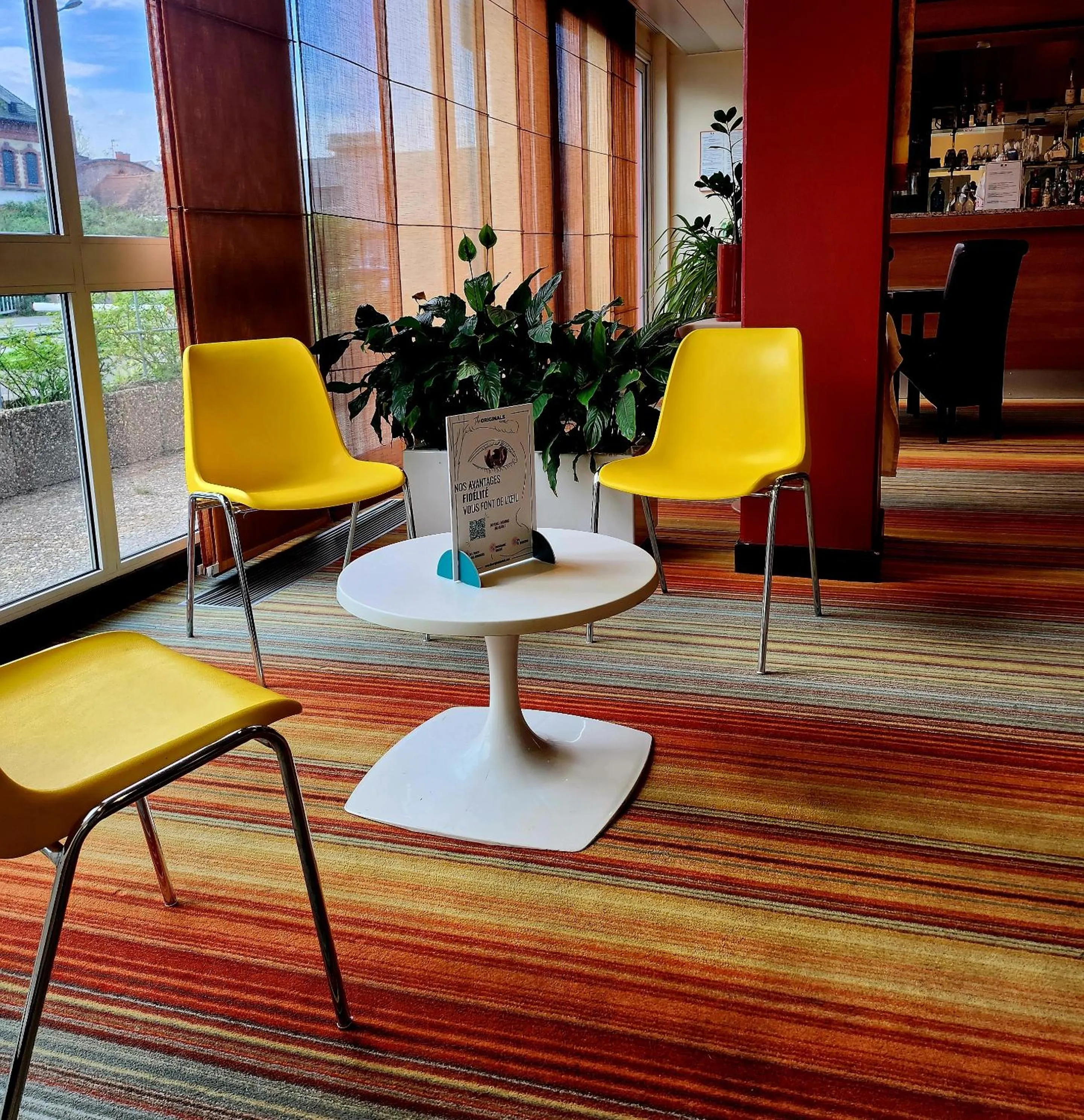 Lounge or bar in The Originals City, Hôtel Le Forum, Strasbourg Nord