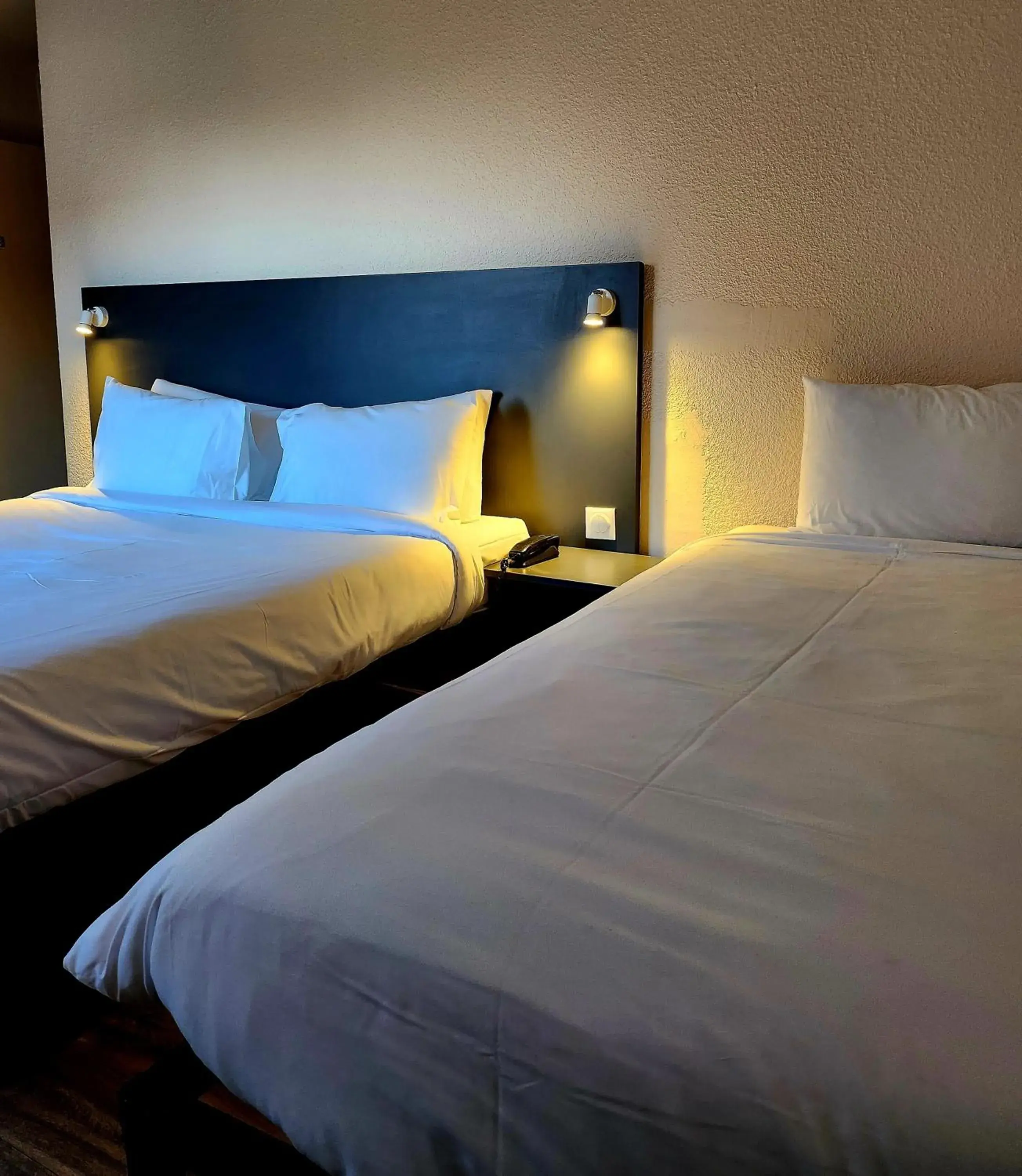 Bed in The Originals City, Hôtel Le Forum, Strasbourg Nord Bed in The Originals City, Hôtel Le Forum, Strasbourg Nord