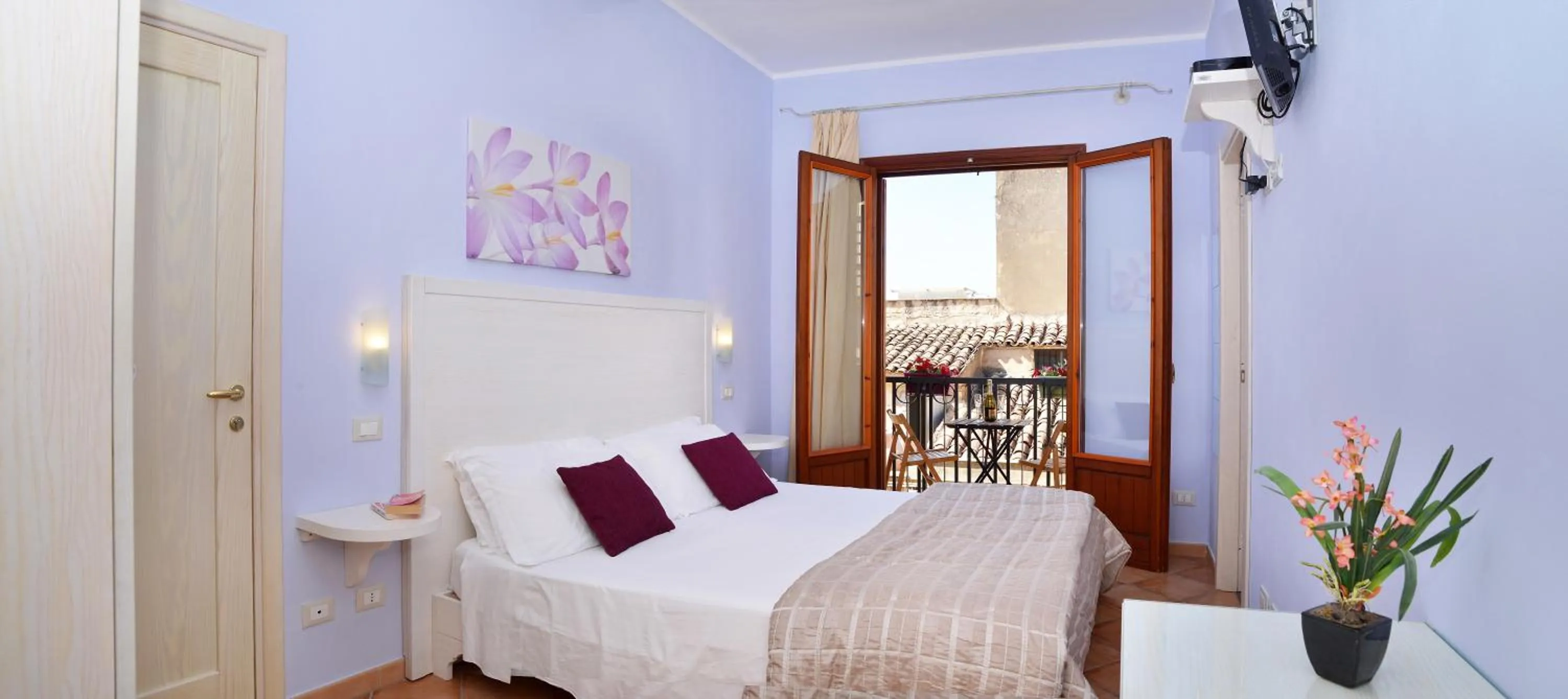 Photo of the whole room, Bed in Badia Rooms & Breakfast