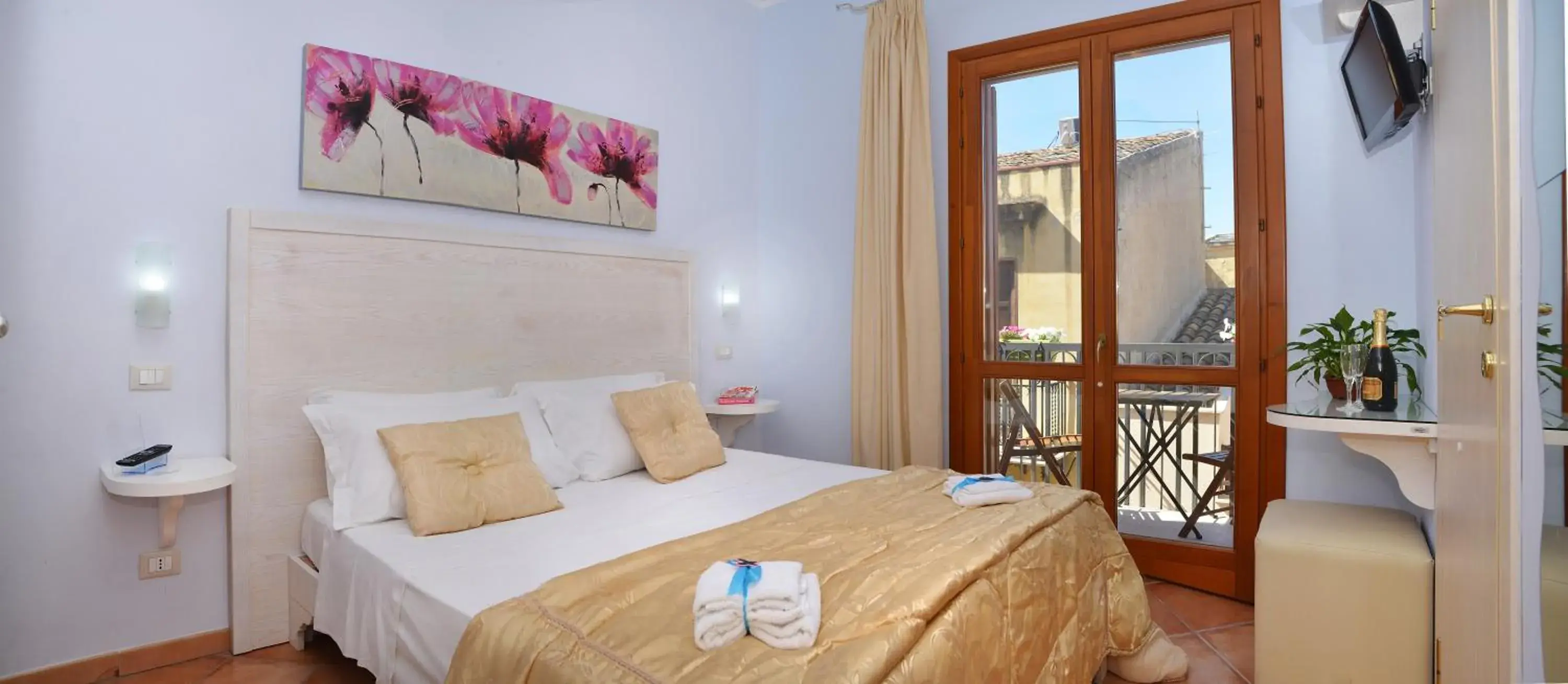 Double or Twin Room - single occupancy in Badia Rooms & Breakfast Double or Twin Room - single occupancy in Badia Rooms & Breakfast