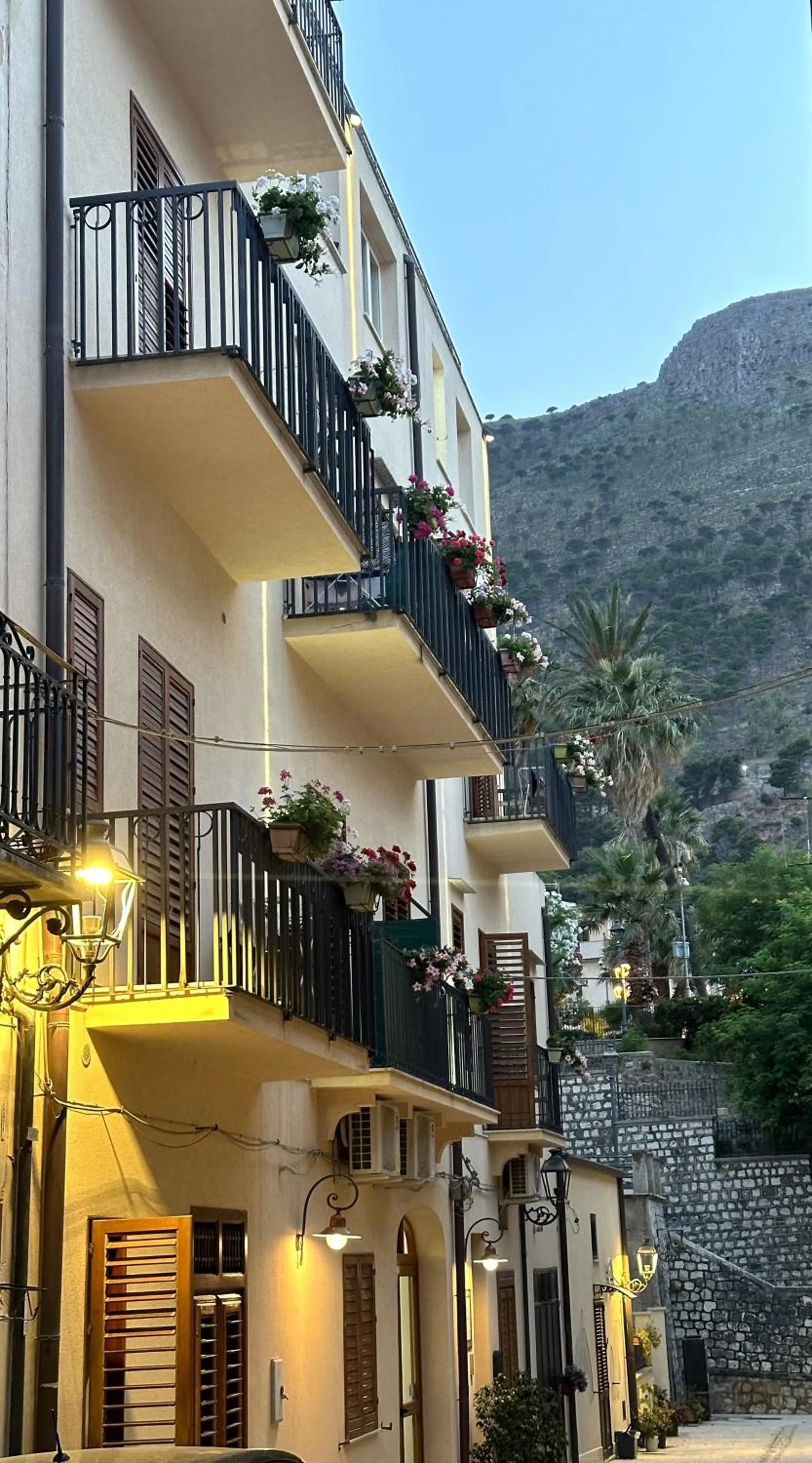 Property building in Badia Rooms & Breakfast