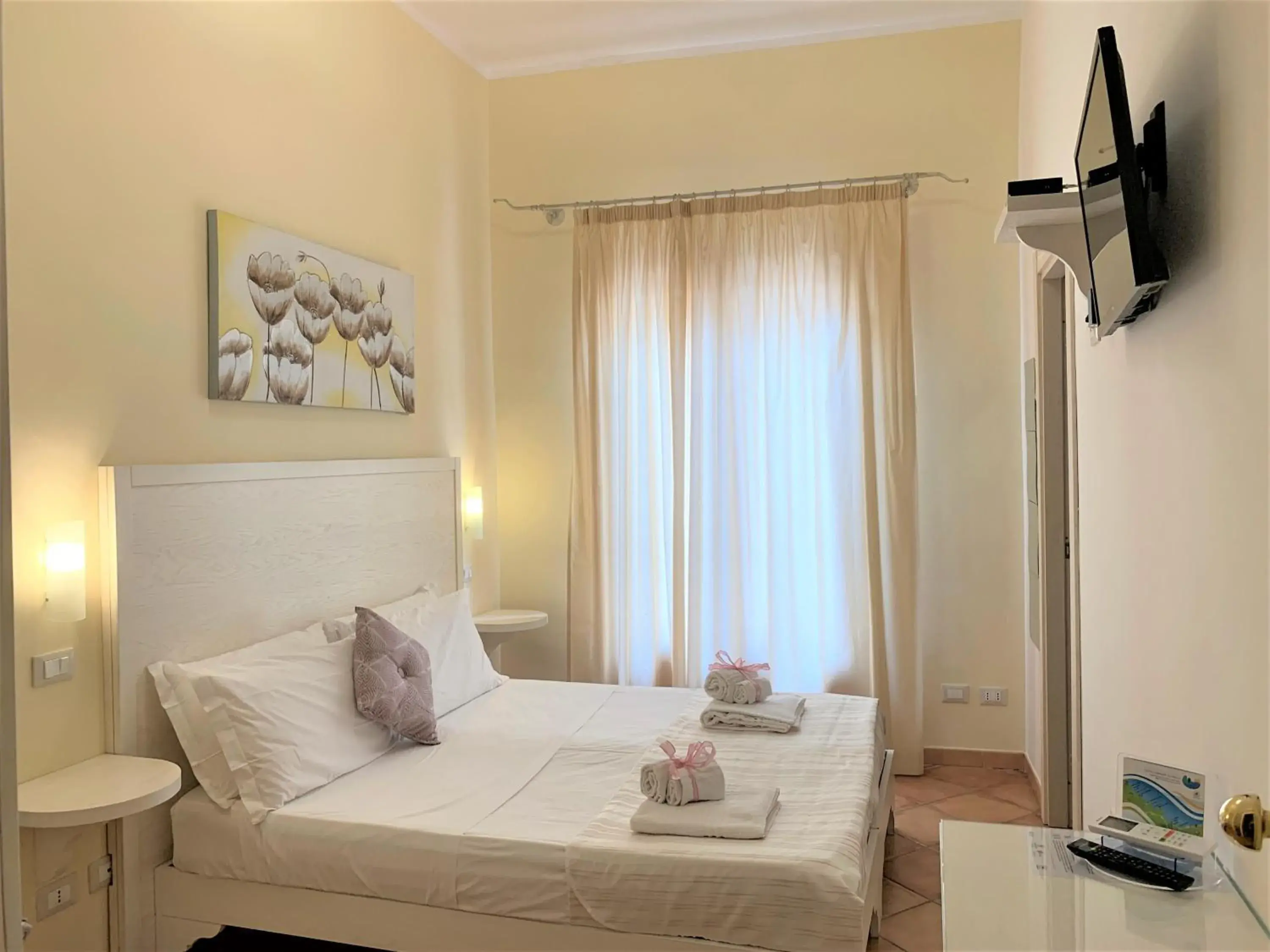 Double or Twin Room - single occupancy in Badia Rooms & Breakfast Double or Twin Room - single occupancy in Badia Rooms & Breakfast