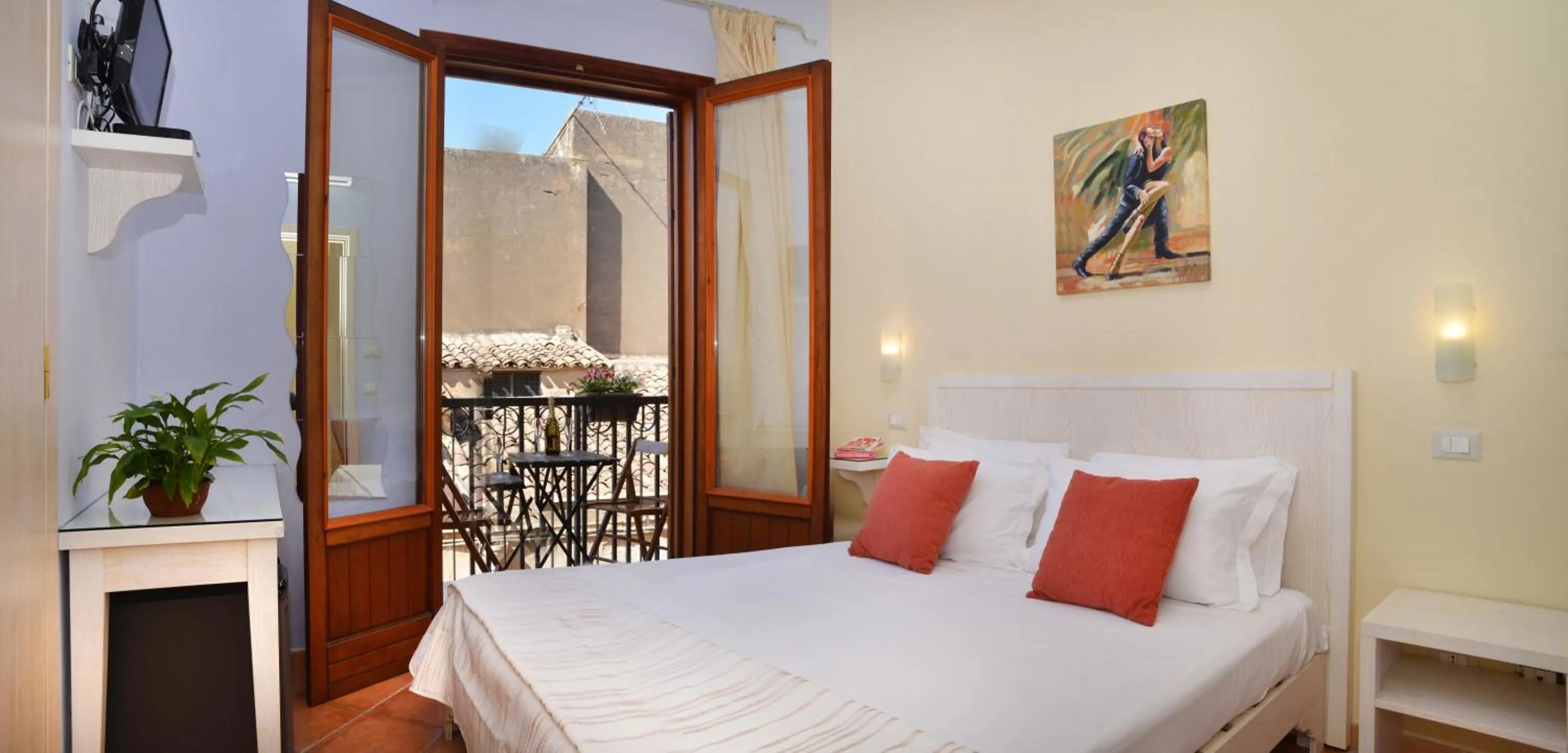 Photo of the whole room, Bed in Badia Rooms & Breakfast