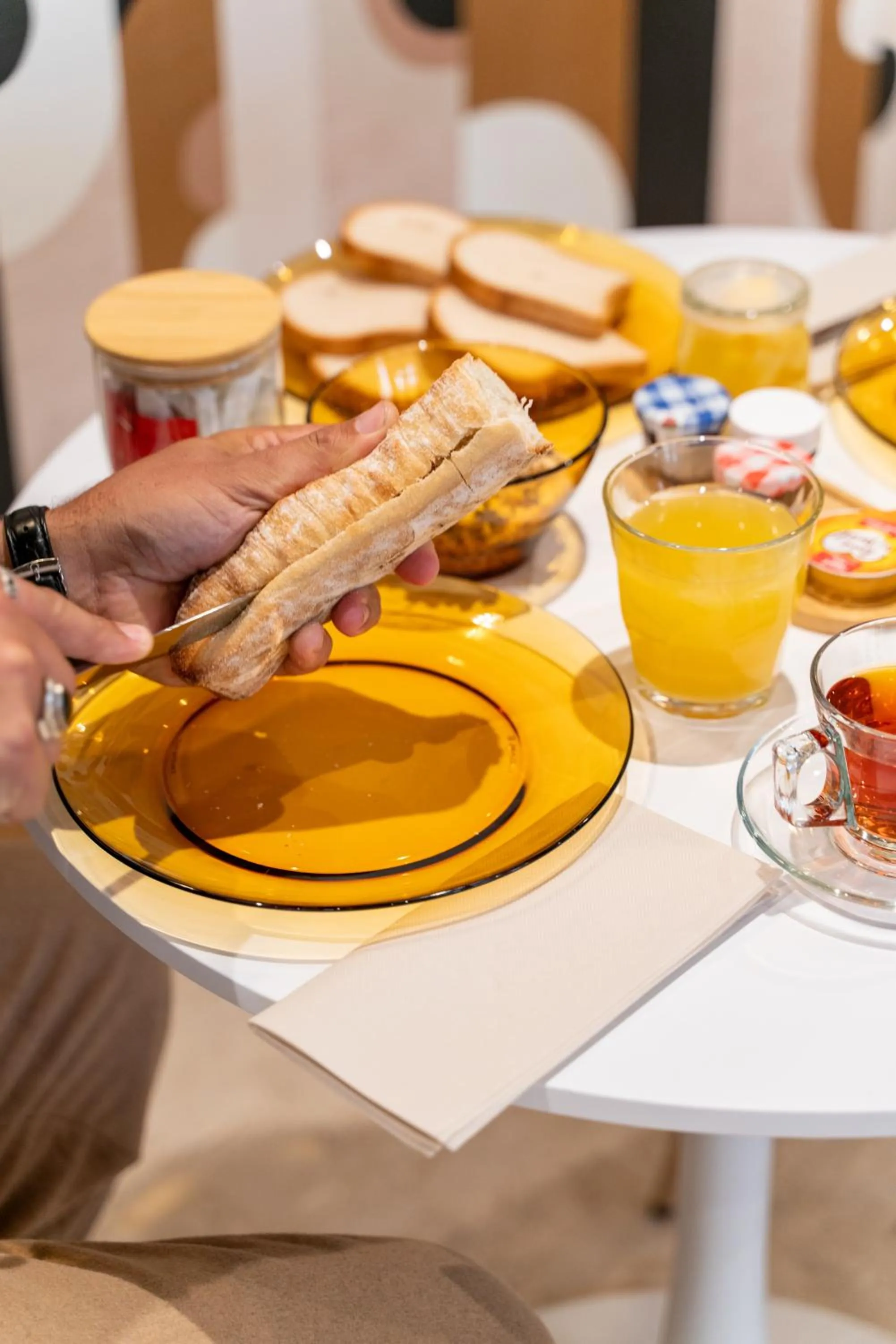 Continental breakfast in Hôtel Comté de Nice