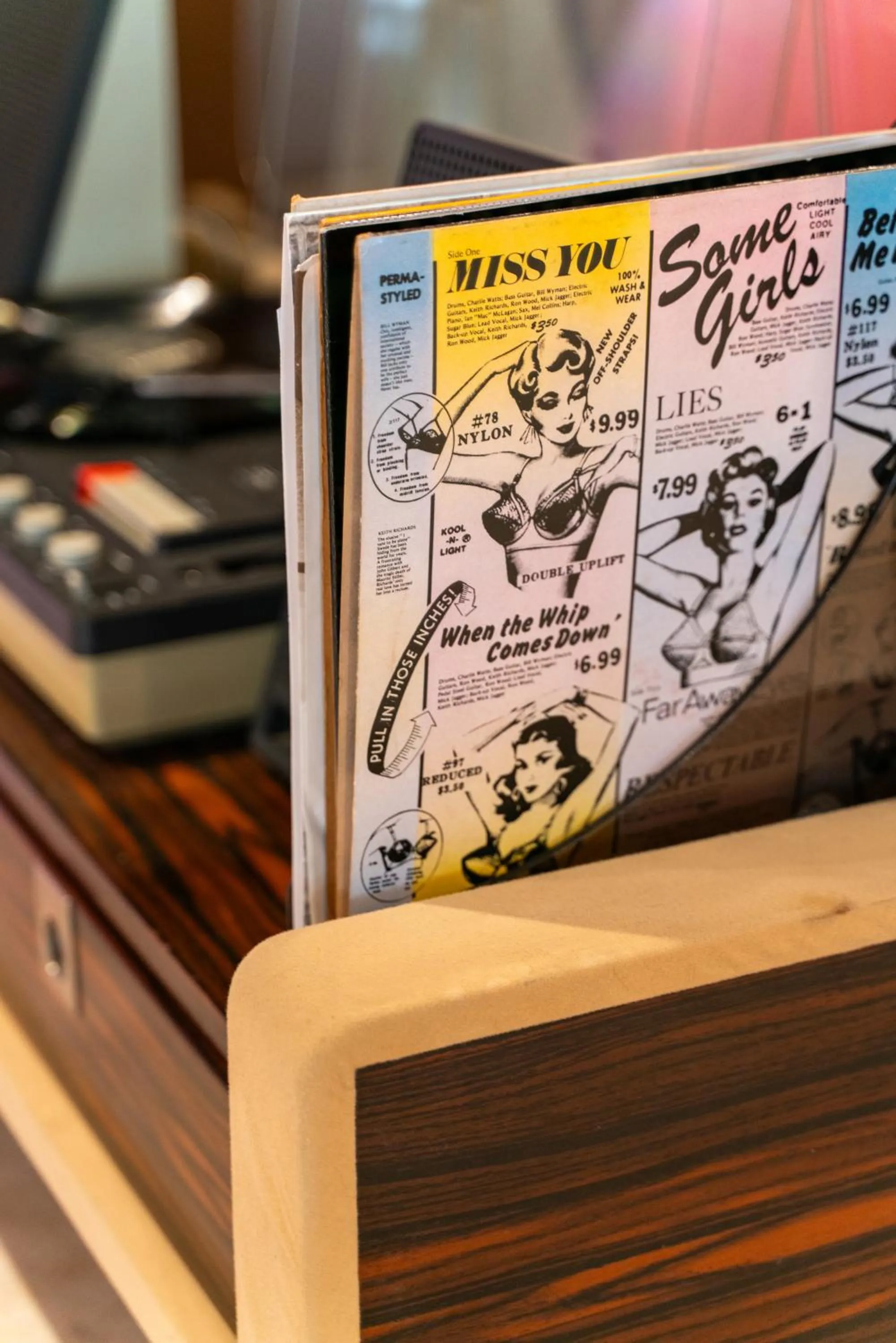 Decorative detail in Hôtel Comté de Nice