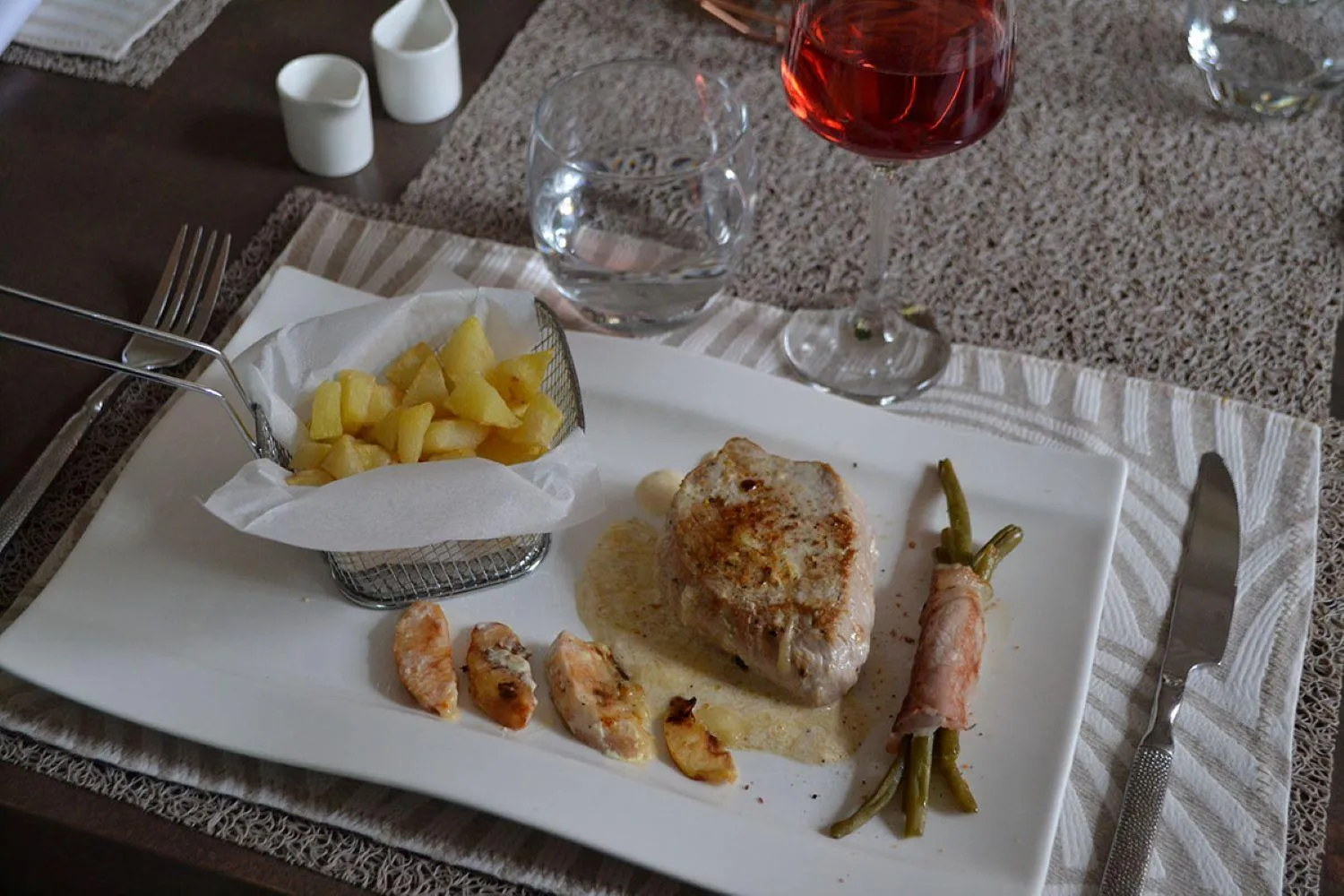 Dinner in LA NIEPPOISE