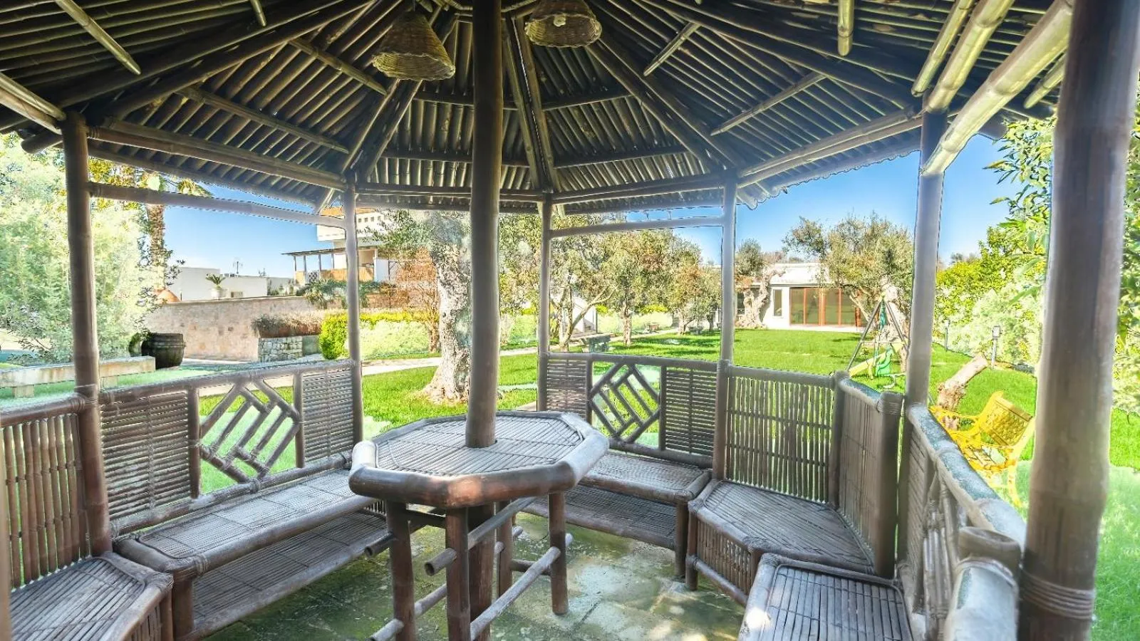 Garden view in Residence Contrada Schite