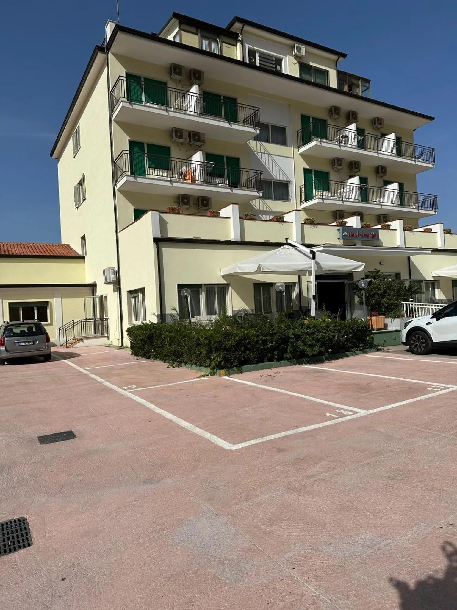 Parking in Hotel Germania