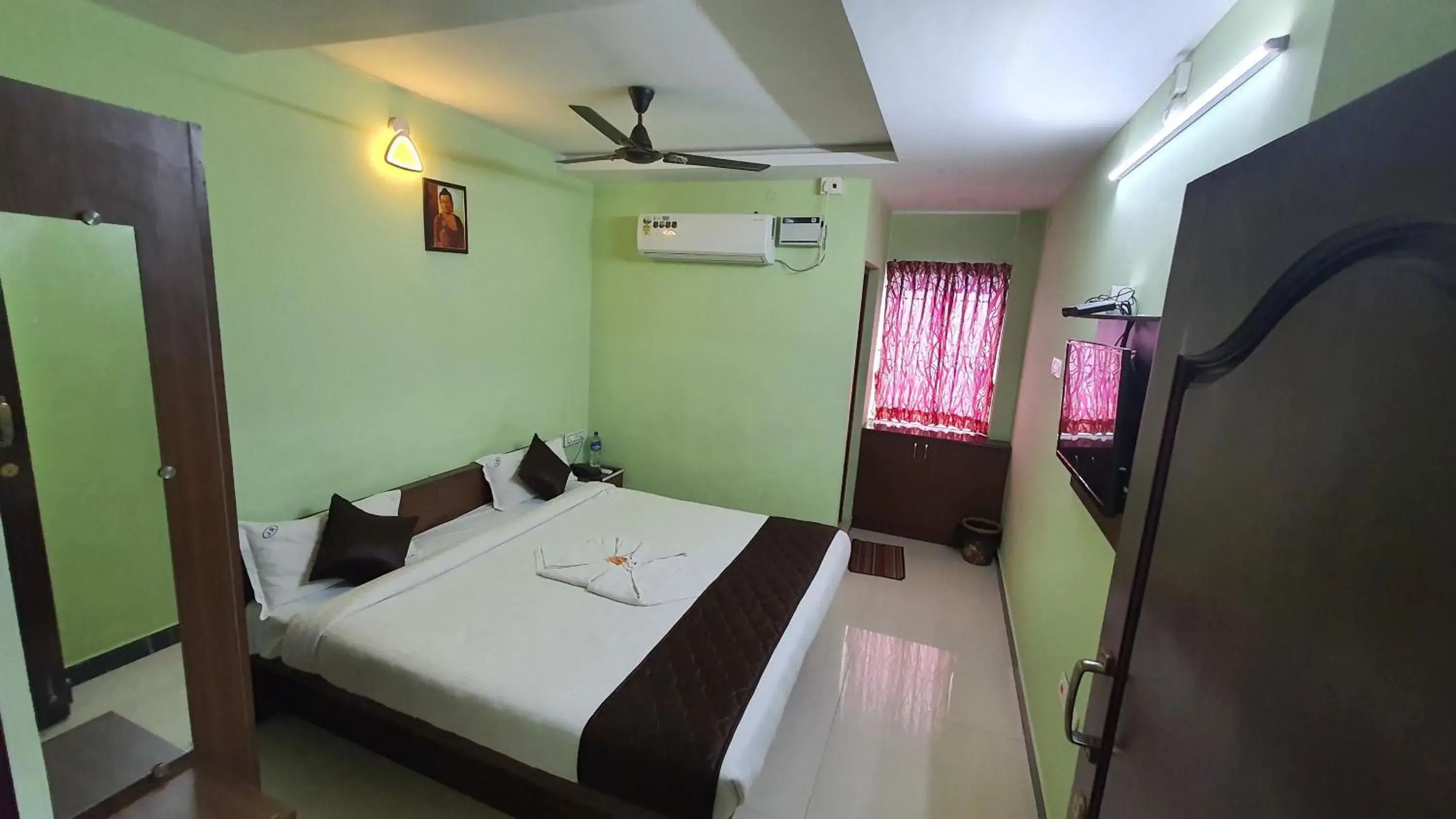 Standard Double Room - single occupancy in JR Guest Home Standard Double Room - single occupancy in JR Guest Home
