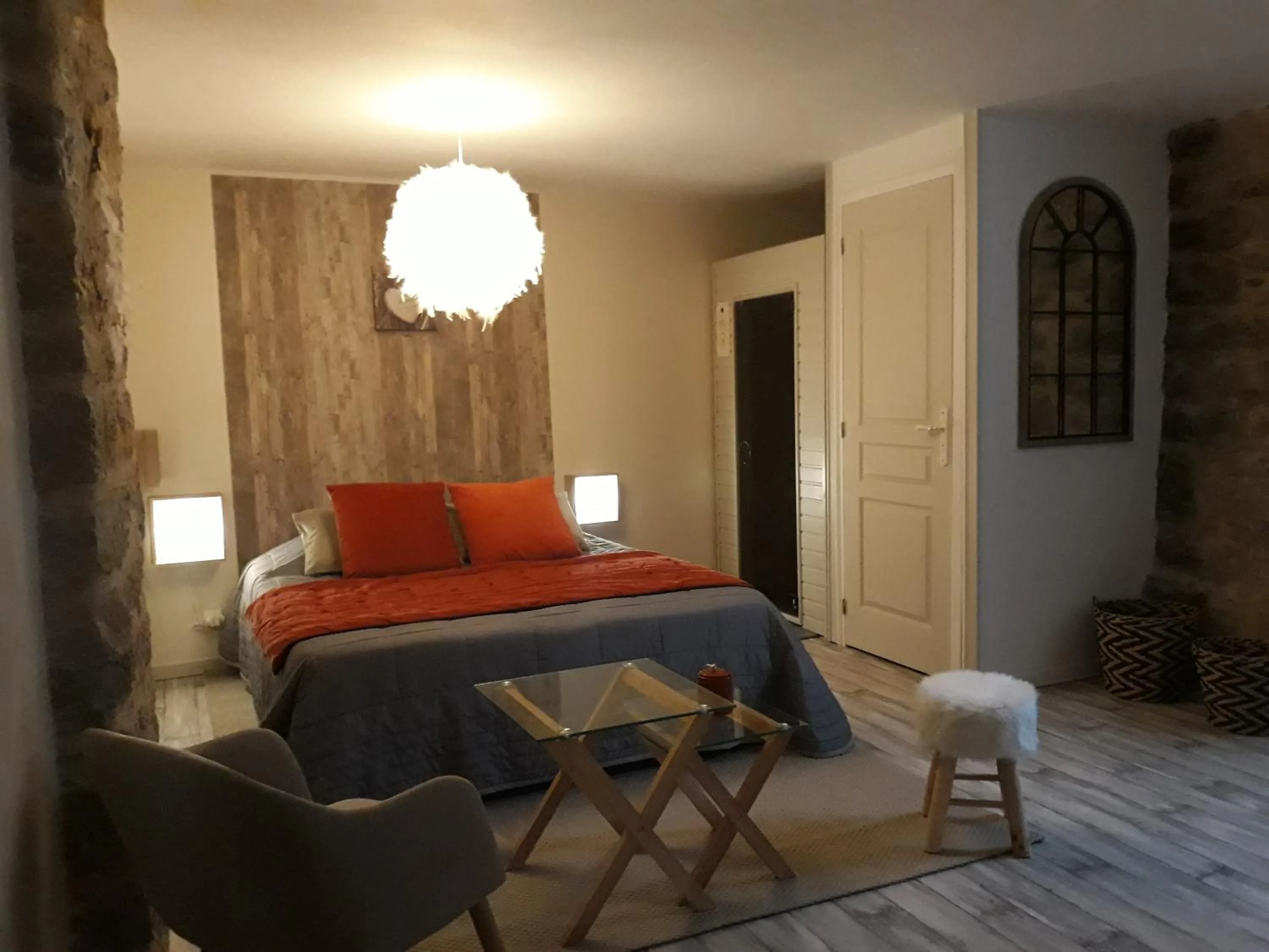 Bedroom, Bed in LA GRANGE TEMPLIERE 2018
