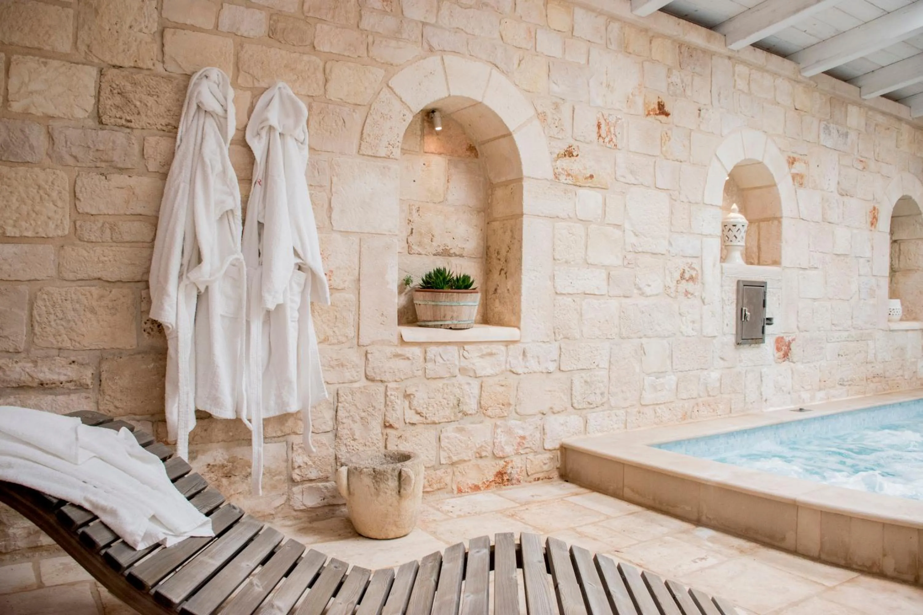 Hot Tub in Micele Holiday Houses