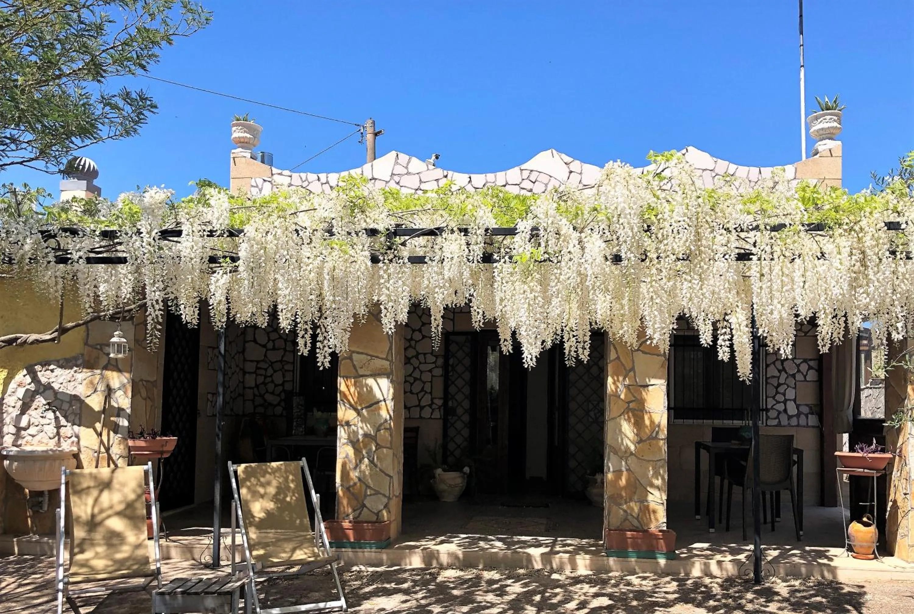 Property building in B&B Mandorla Amara