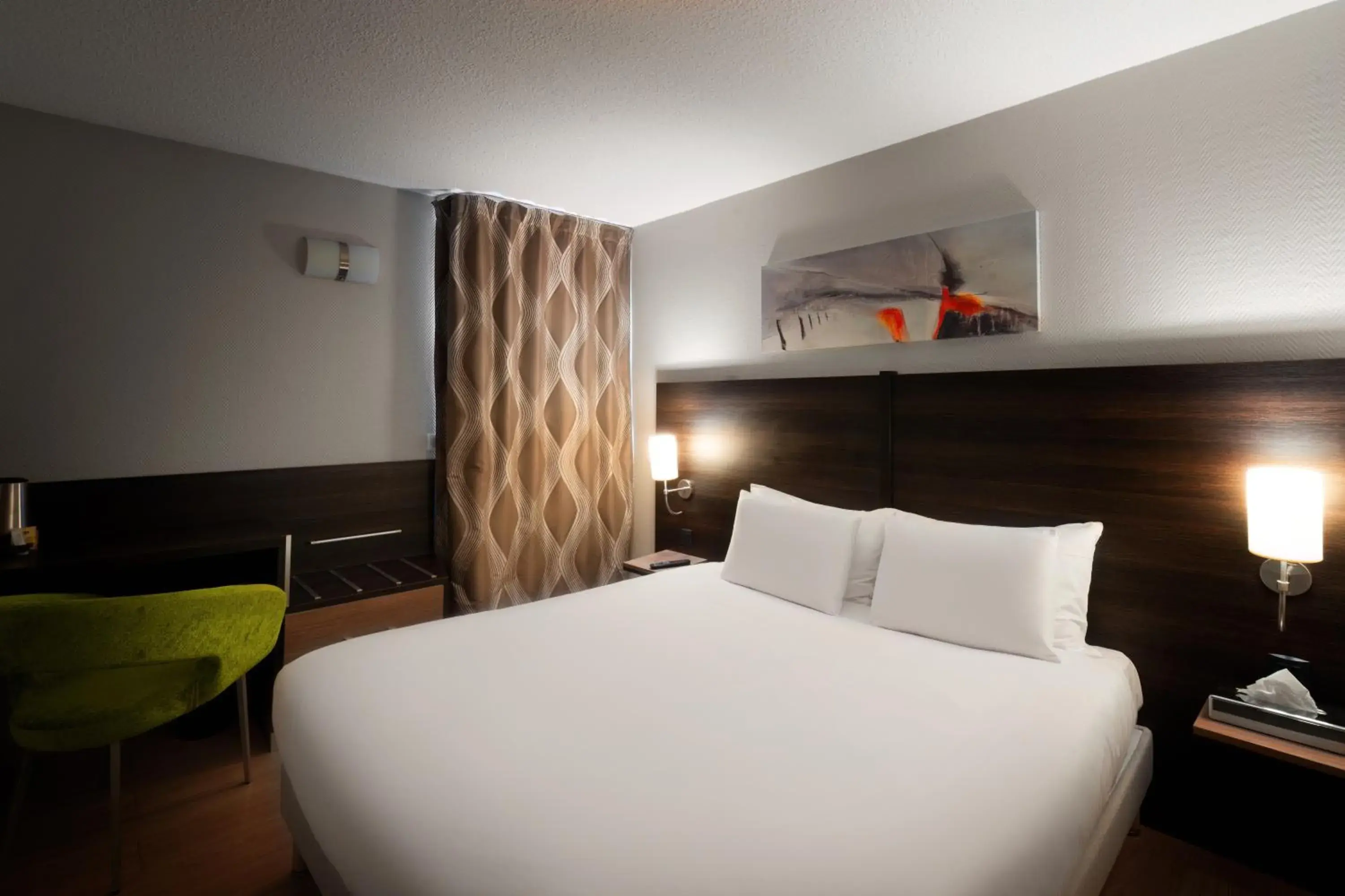 Bedroom, Bed in Kyriad Belfort Centre Gare Bedroom, Bed in Kyriad Belfort Centre Gare