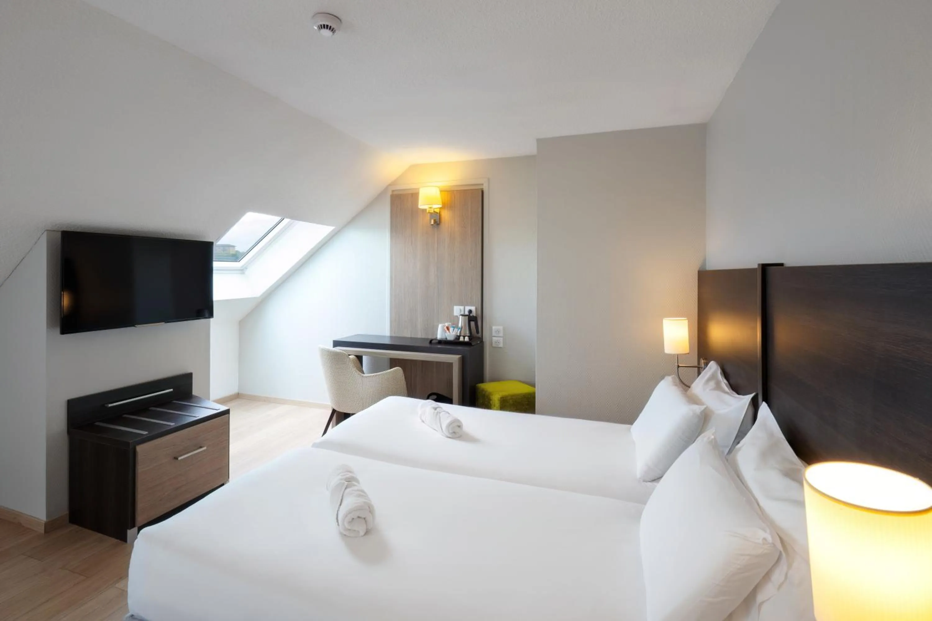 Bedroom, Bed in Kyriad Belfort Centre Gare