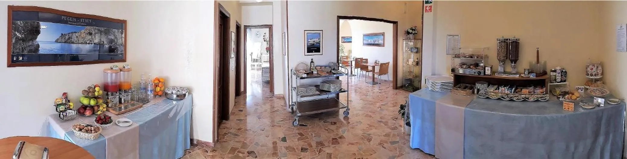 Continental breakfast in Hotel A-14