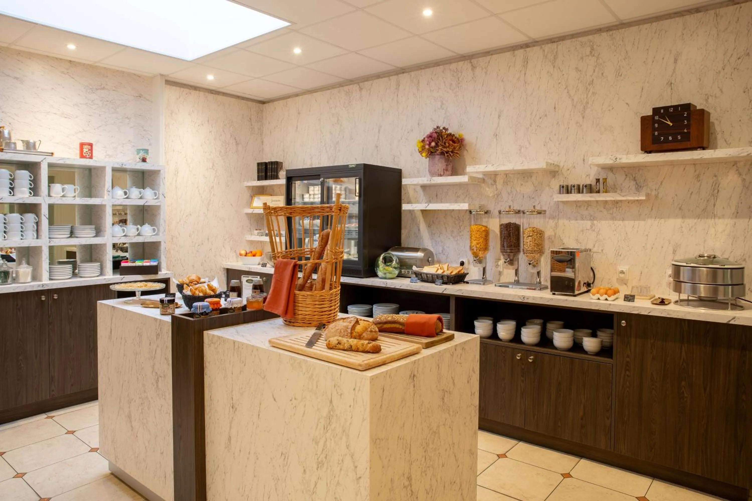 Food in Best Western Royal Hotel Caen